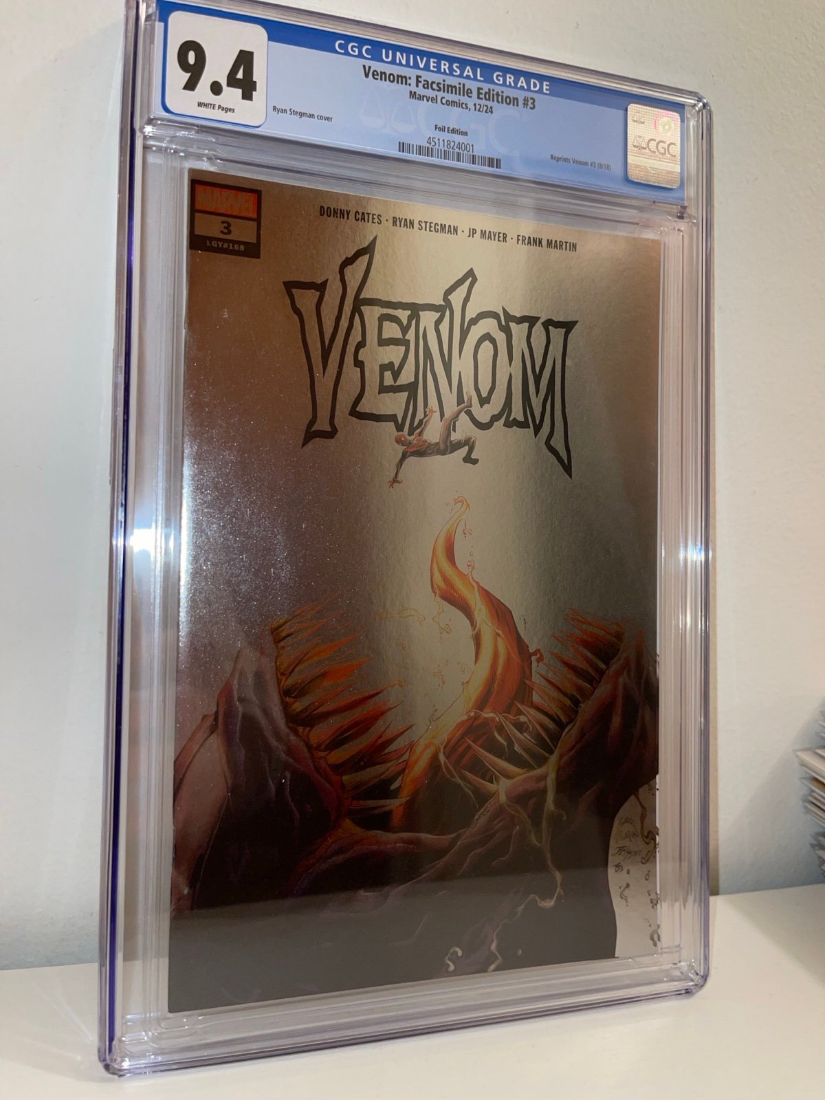 VENOM FACSIMILE EDITION #3 CGC 9.4 NYCC FOIL EXCLUSIVE VARIANT - 1ST KNULL 12/24