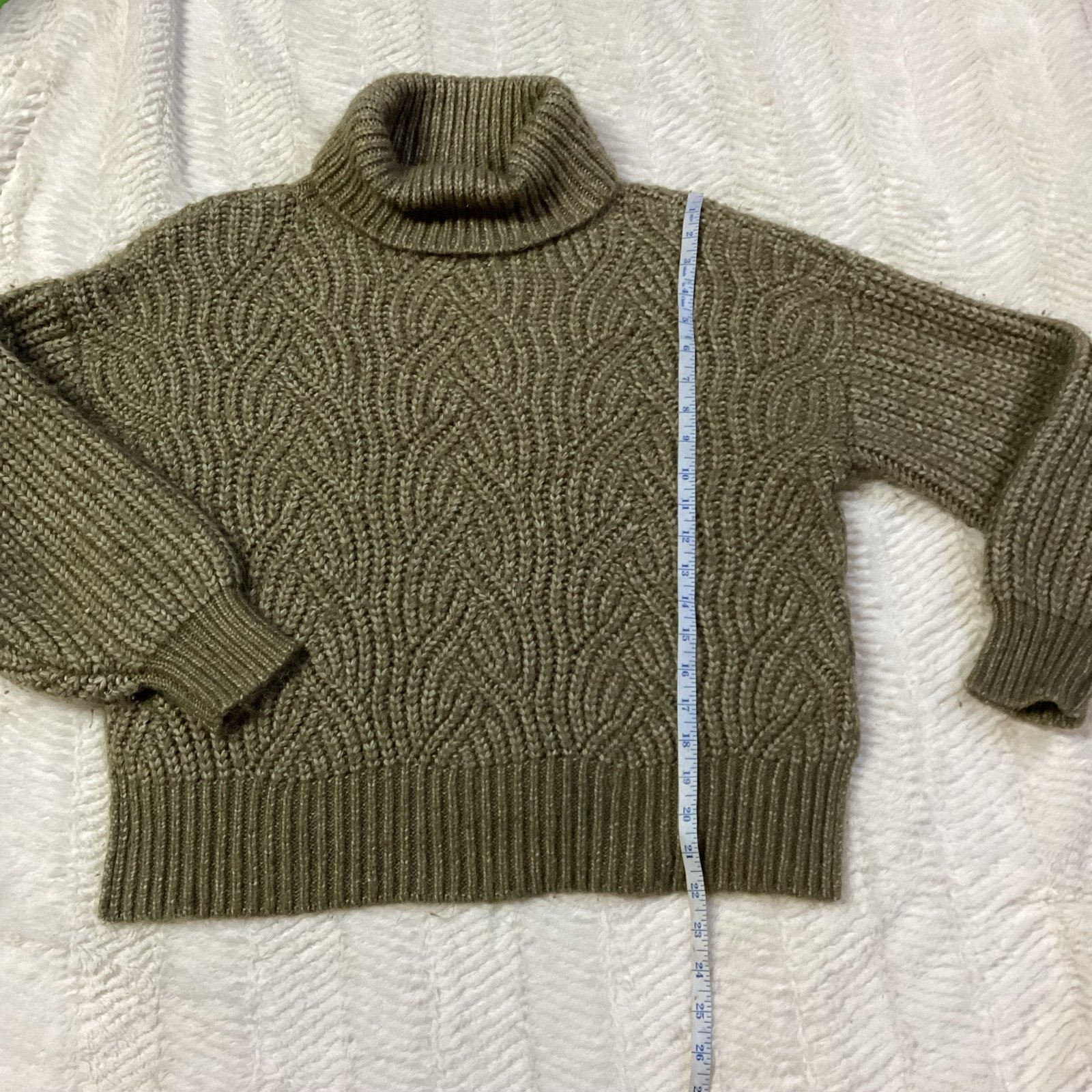 A New Day Sweater Womens Green Anthropologie Pullover Sweat Shirt Med Turtleneck