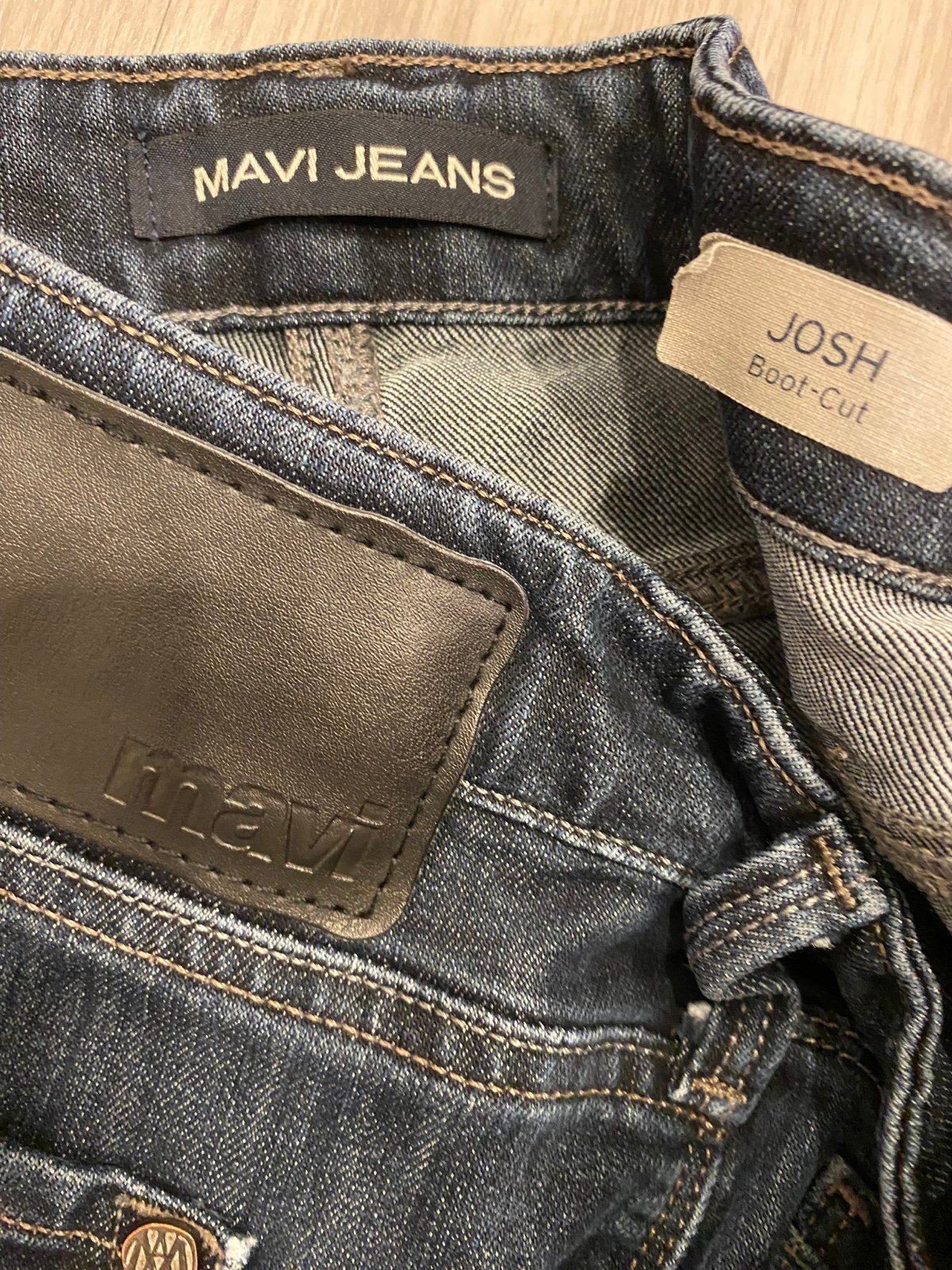 Mavi Mens Josh Boot Cut Fit Blue Jeans size 42x32 Stretch Denim Pants