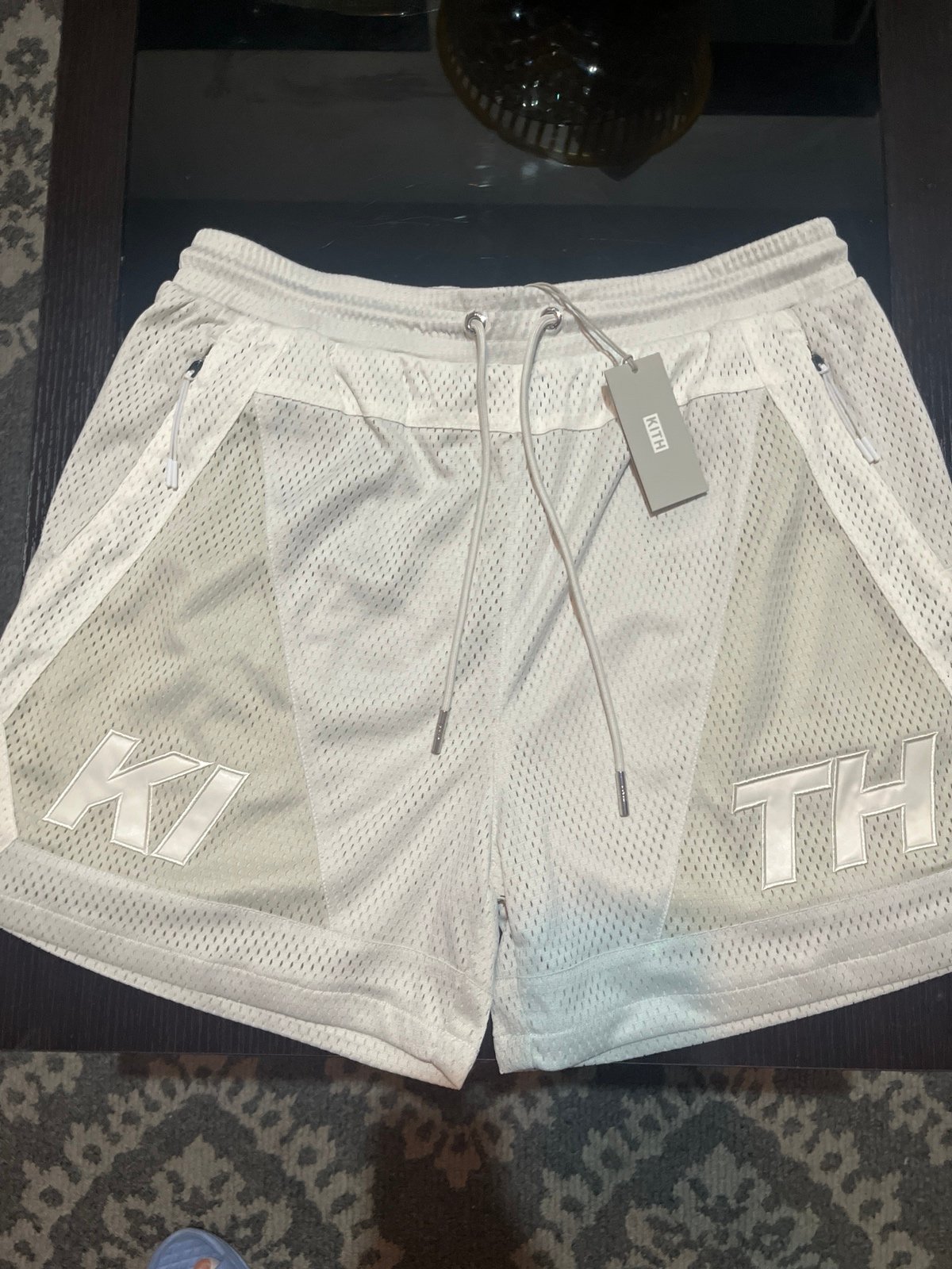 New Limited Edition Kith Mesh Shorts White L