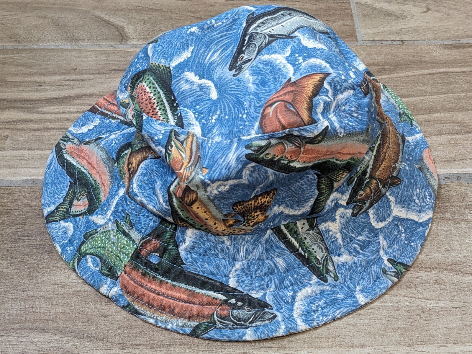Vintage 90s Blue Trout Fish Bucket Hat