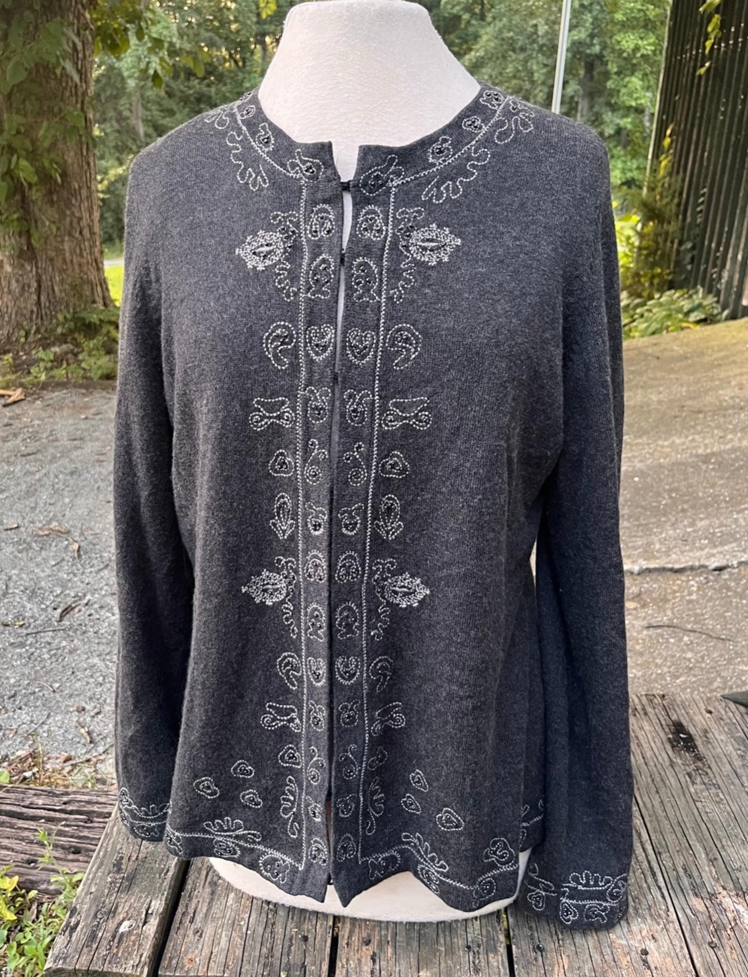 LAURA ASHLEY DARK GREY WOMENS LARGE CARDIGAN