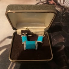 Womans ring and earing set gold tone 18k