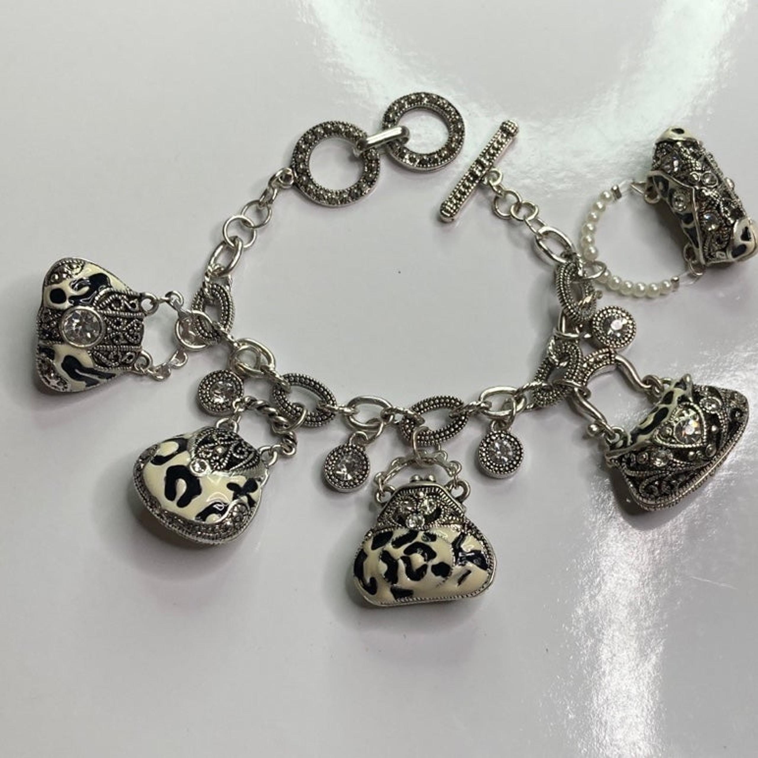 TRACI LYNN Purses Black and White CHARM Bracelet