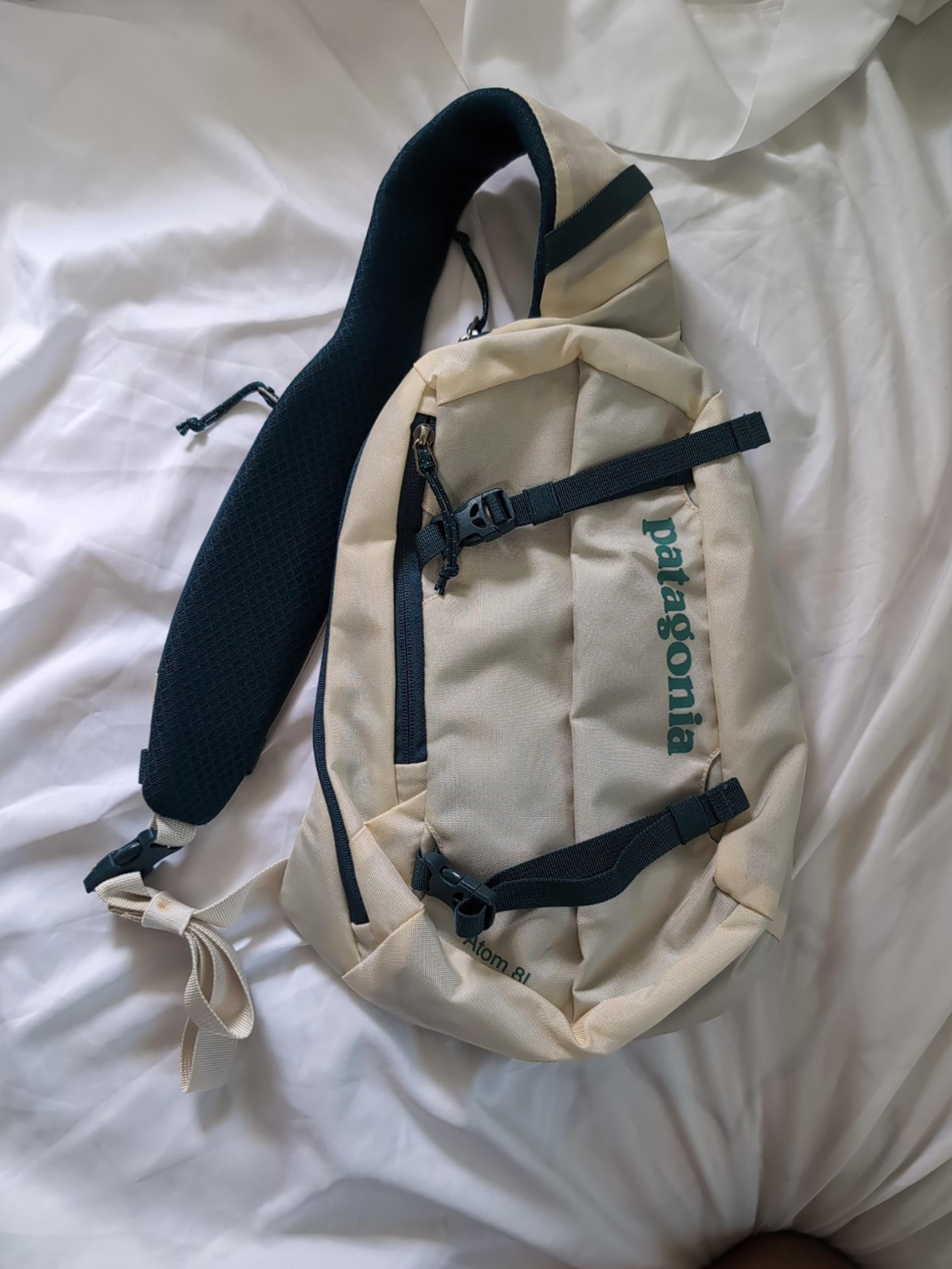 Patagonia Atom Sling Padded Back & Straps Polyester Bag 48261 White / Green 8 L