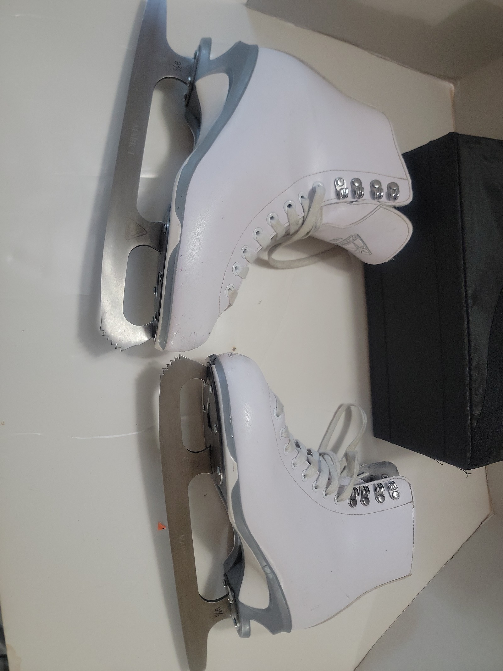 Figure Skates
