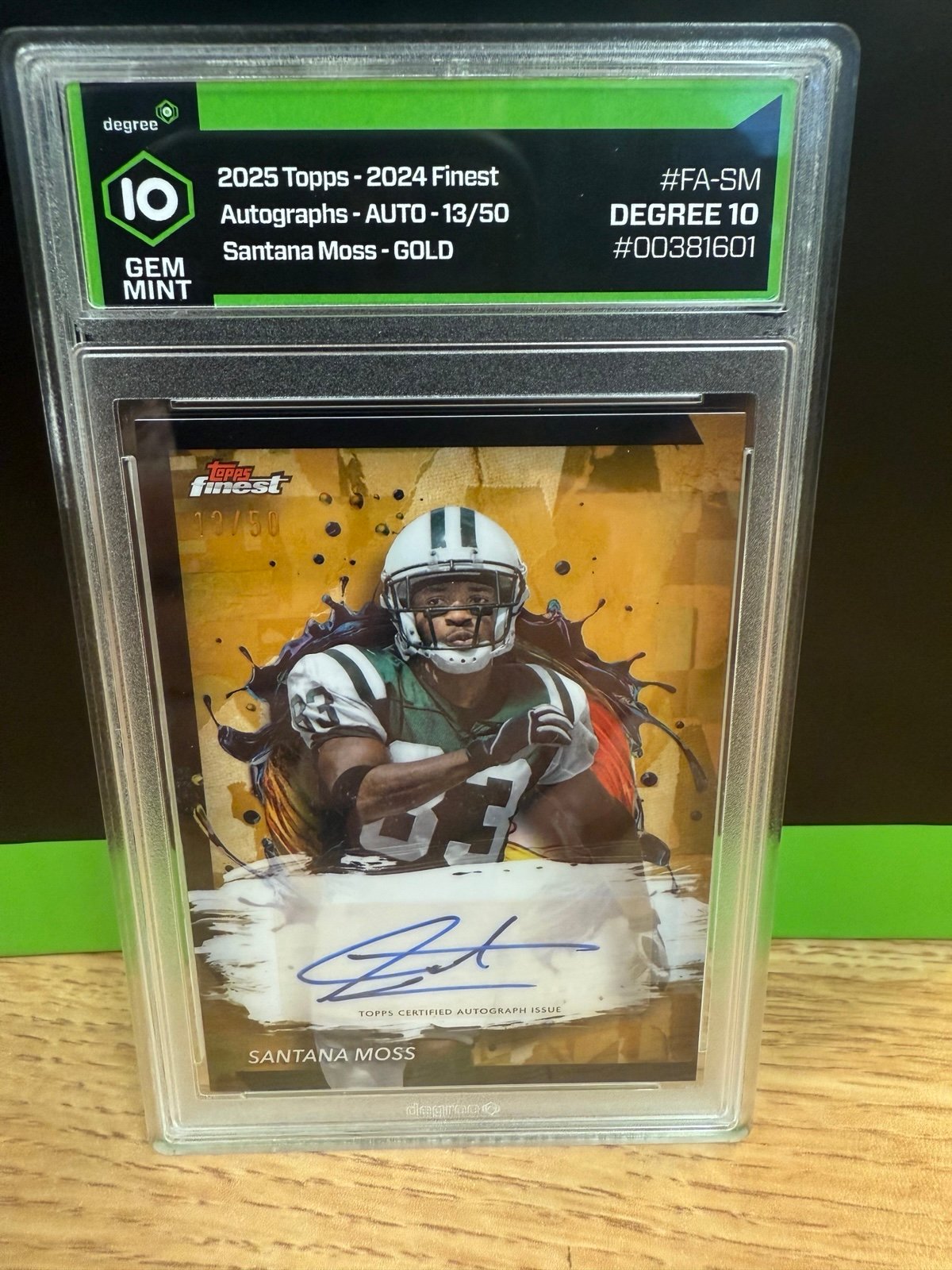 2024 Topps Finest Santana Moss Auto graded 10