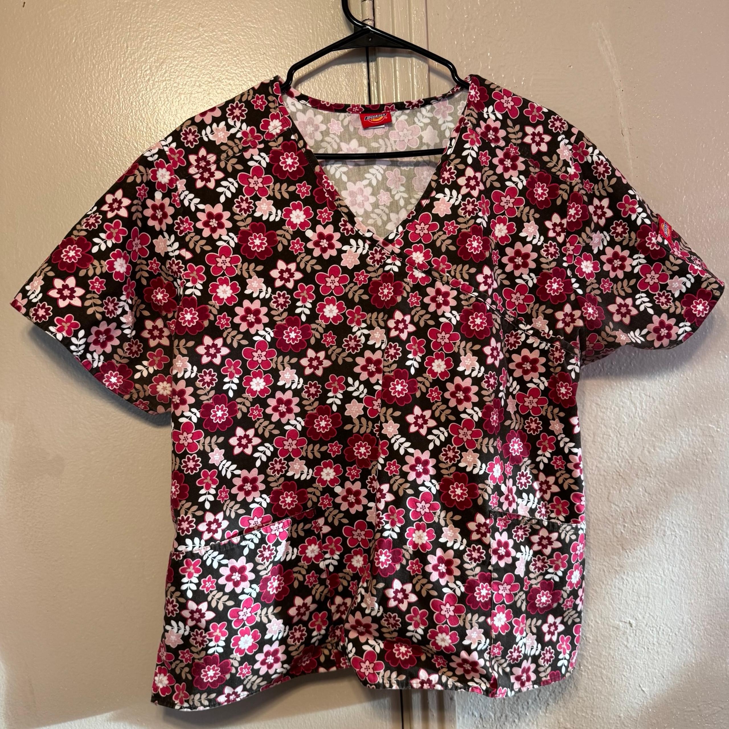 Dickies Floral Scrub Top Women’s XL