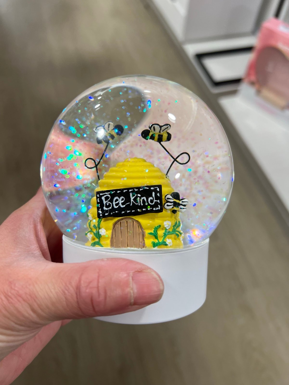 Easter bee kind water globe !
