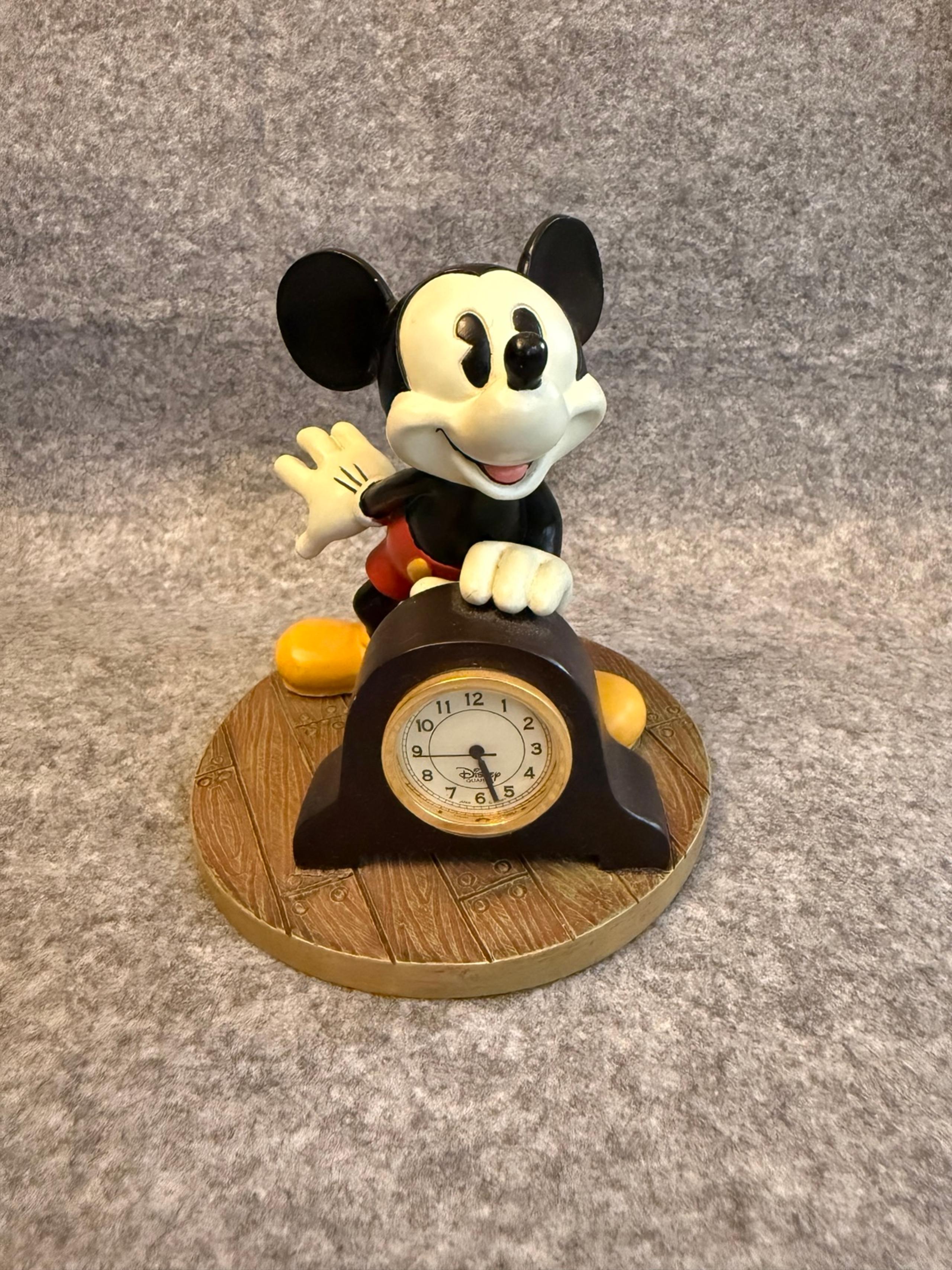 Vintage Walt Disney 1990s Mickey Mouse Desk Clock Figurine