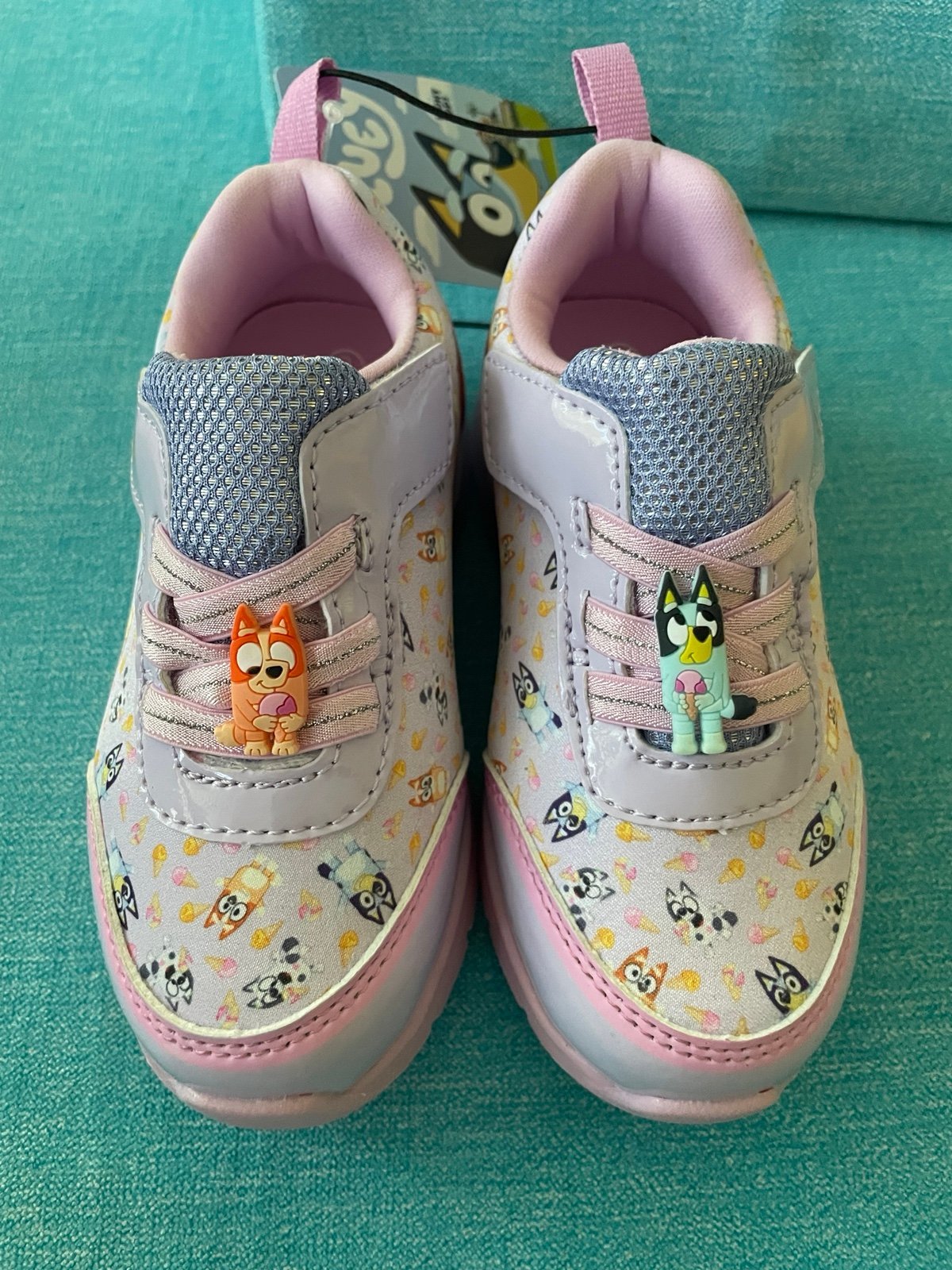 Bluey light up shoes size 7