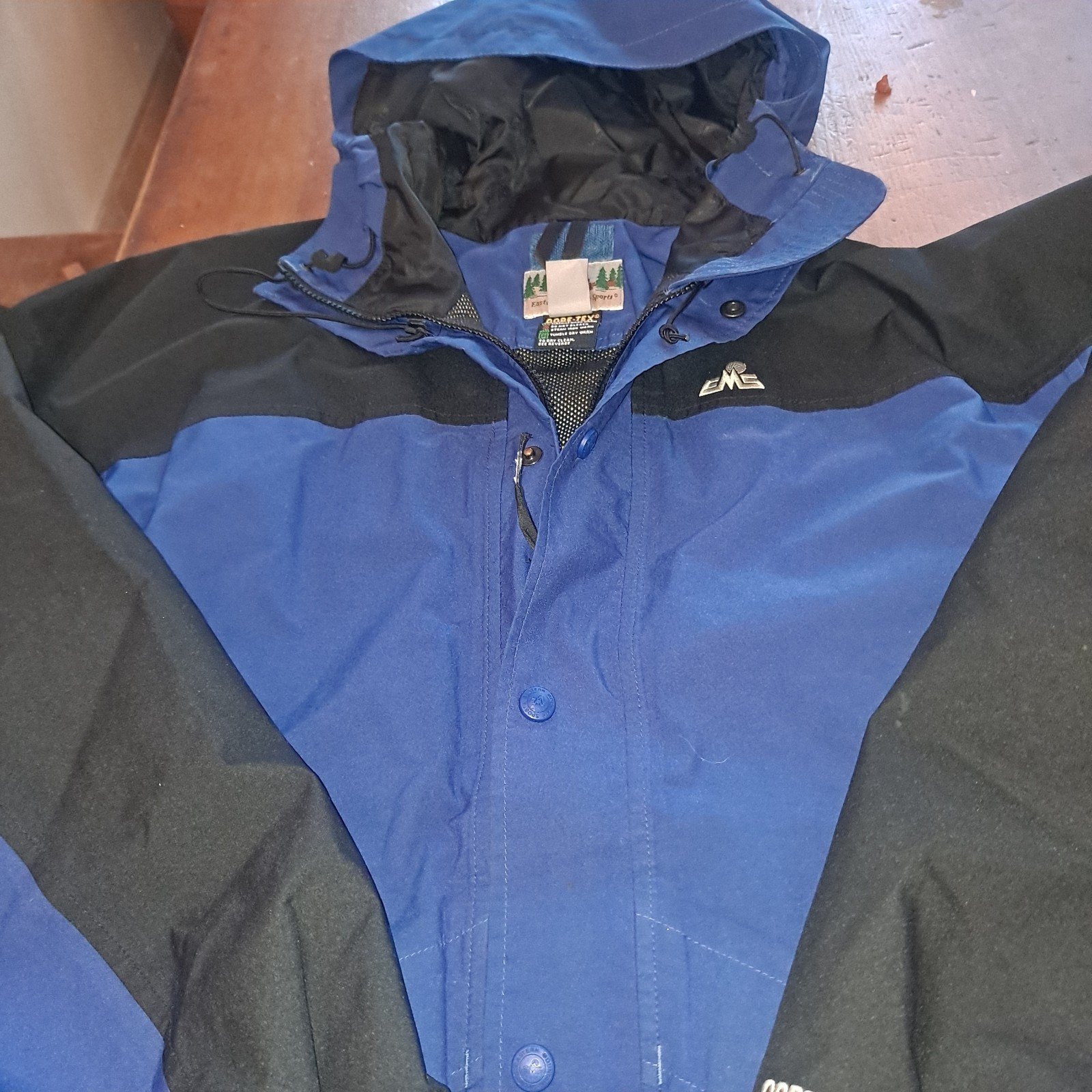 Ems. Goretex. Parka