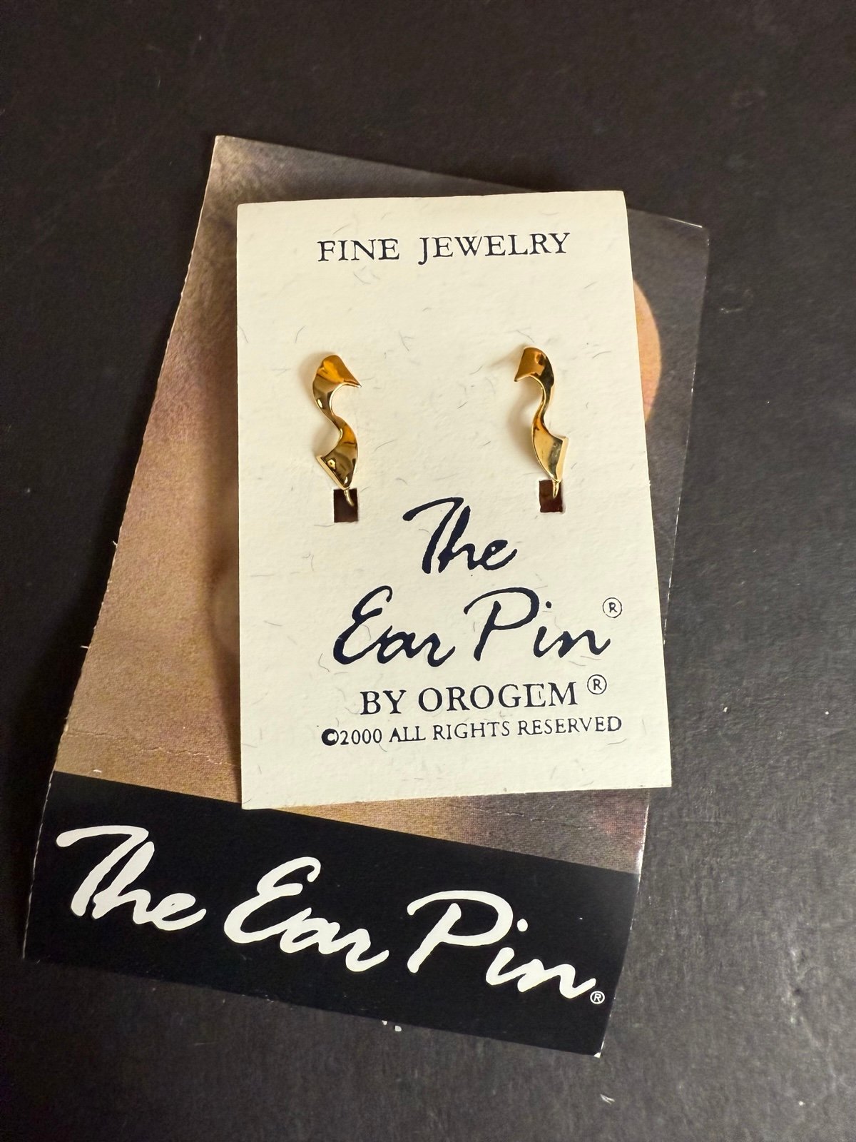 14kt Gold The Ear Pin by Orogem