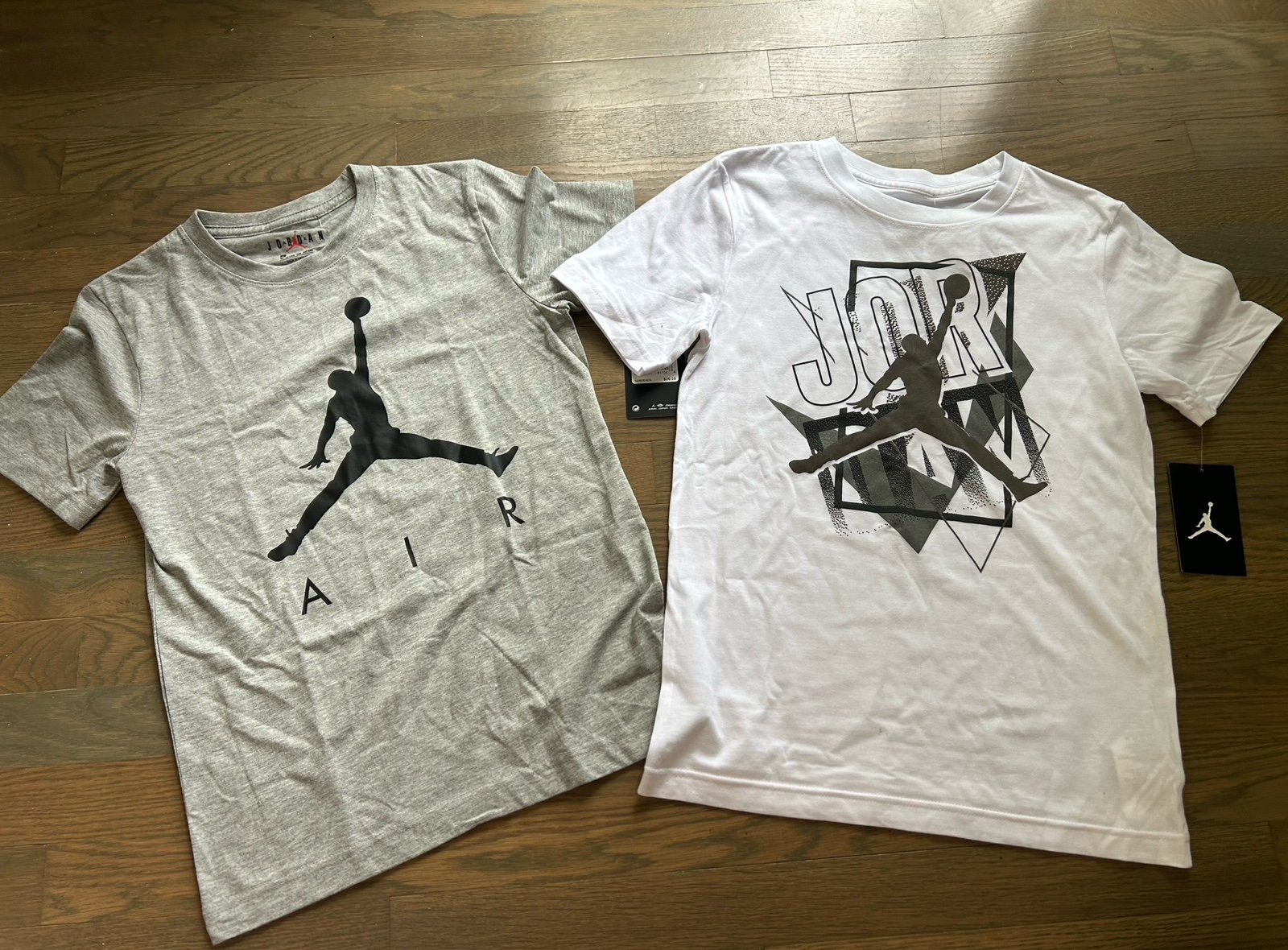 NWT Jordan Boys Shirts size Medium