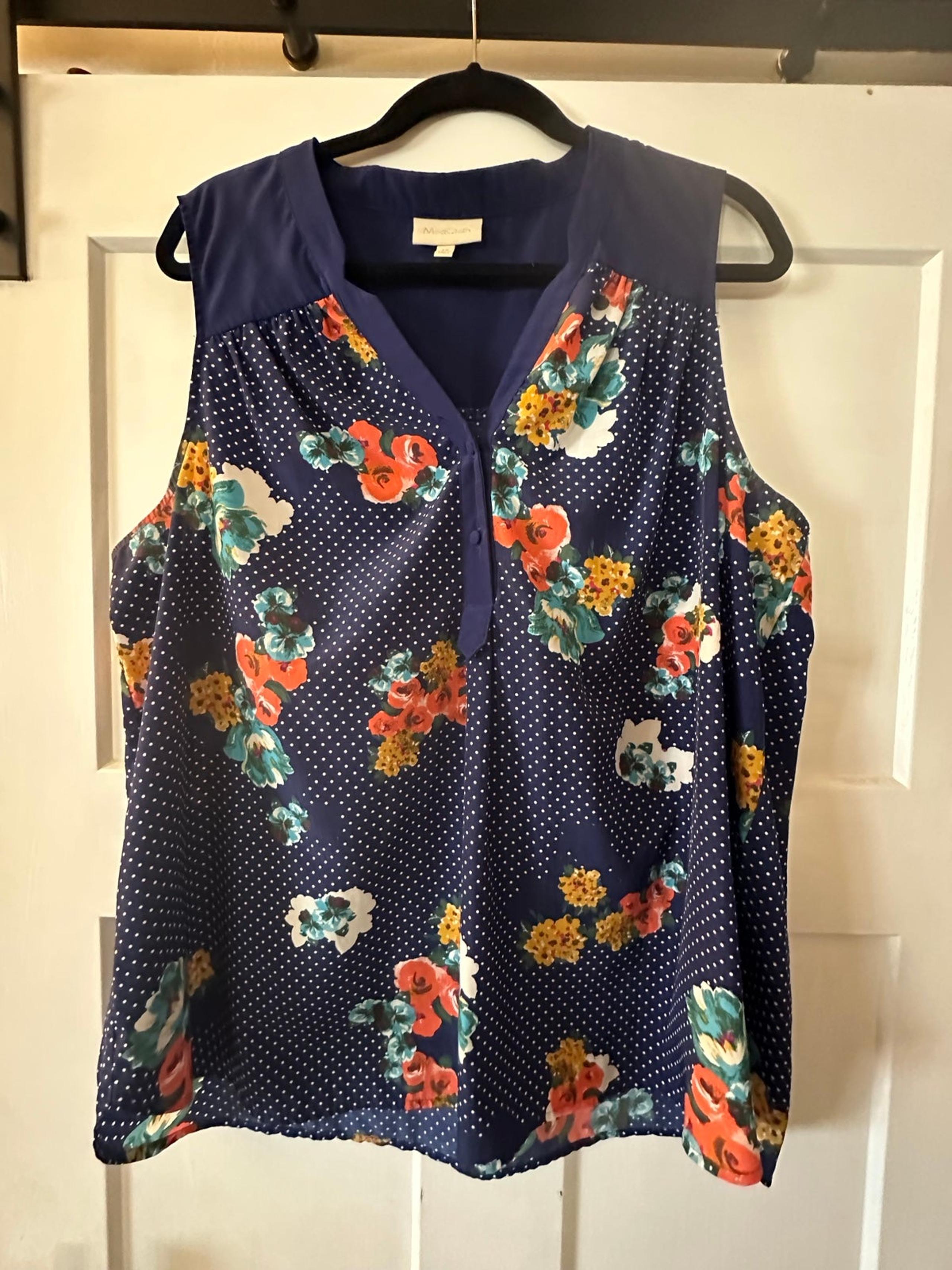Modcloth Navy Blue "Girl About Easton Tunic in Floral Dots", Size 1X plus size