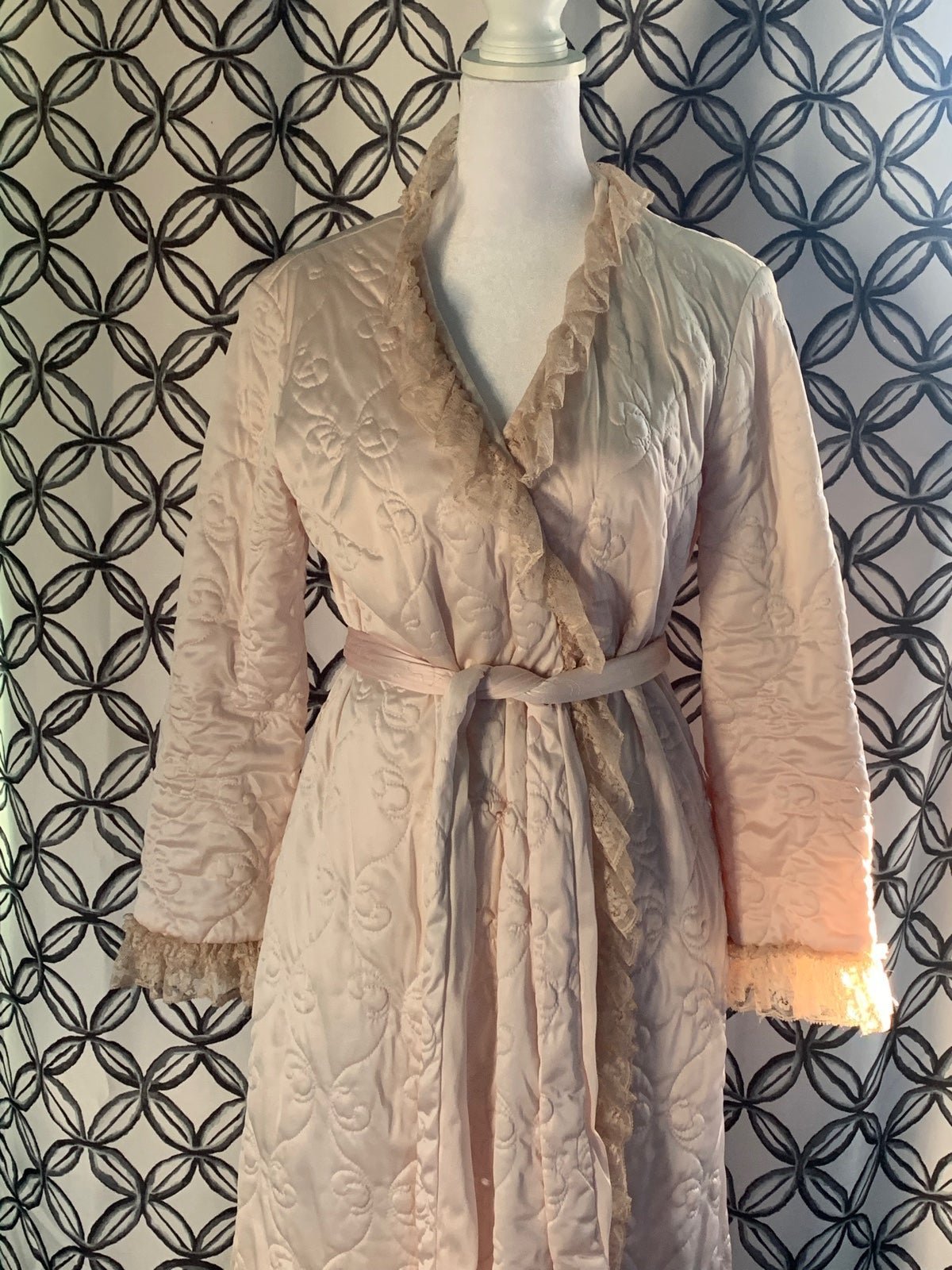 Vintage Vanity Fair 50’s robe