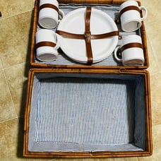 Wicker picnic basket