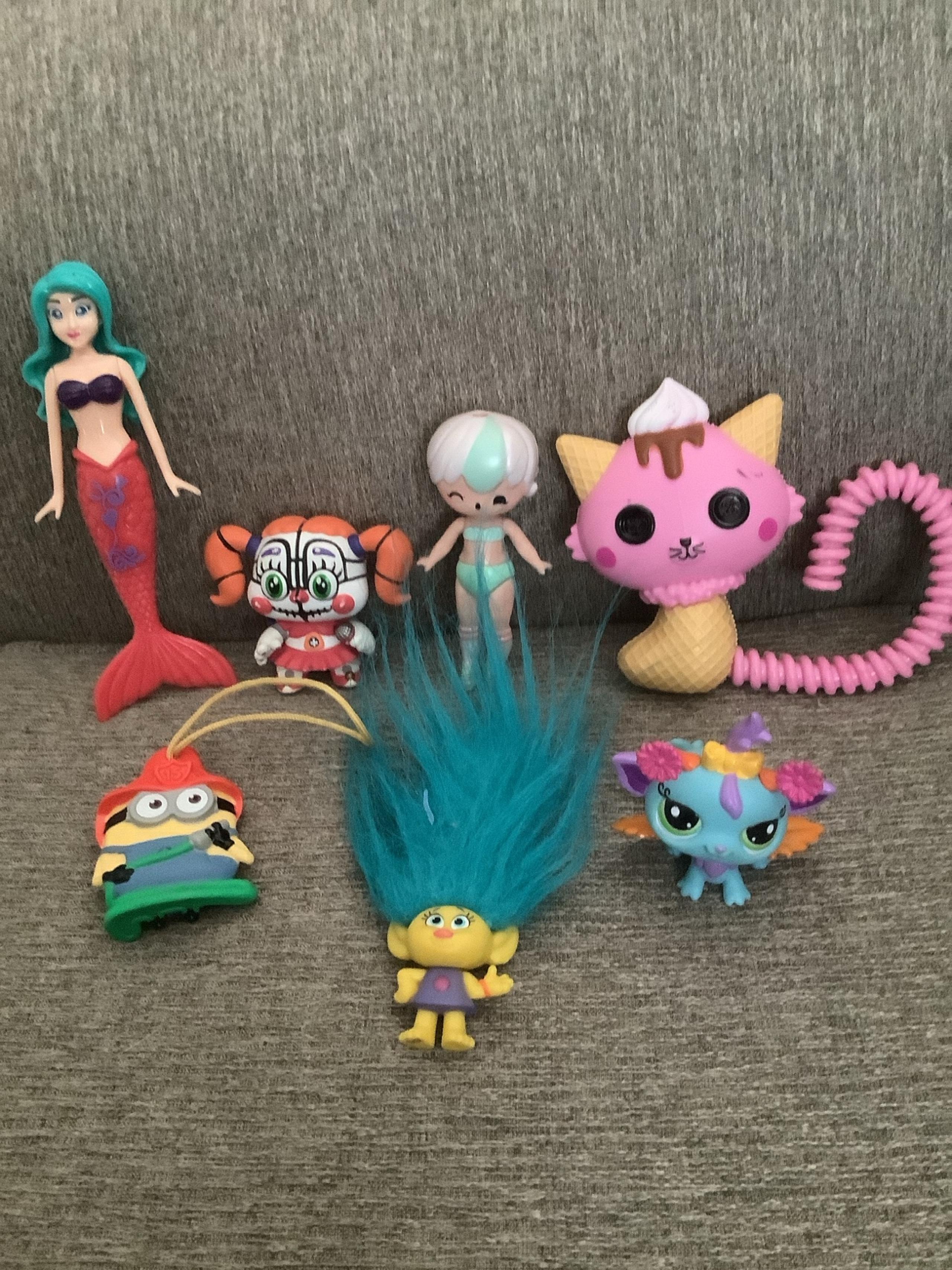 Toy lot of 7 collectable figures