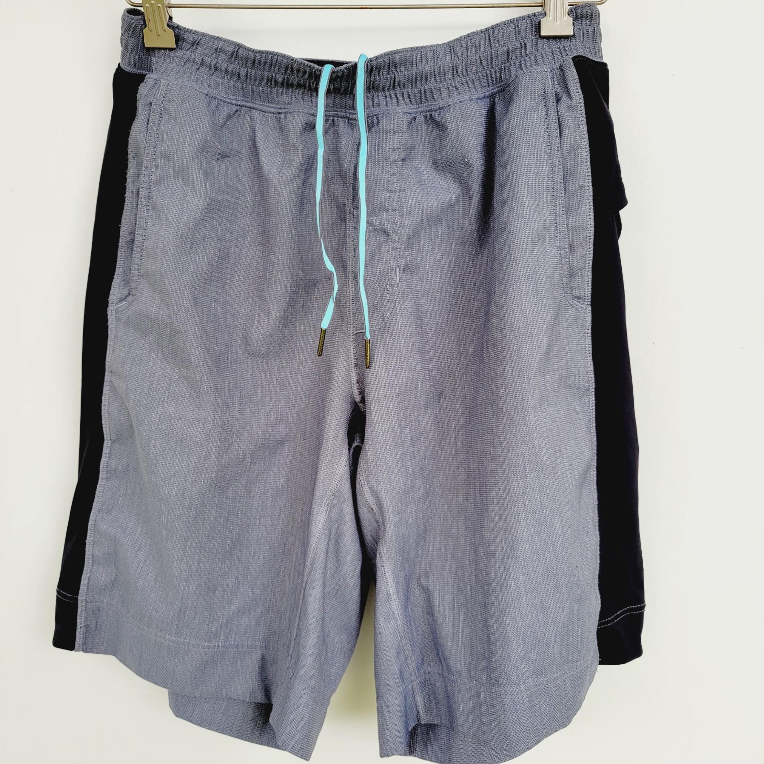 Lululemon Shorts Grey Drawstring Elastic Waist Activewear Vintage size  Large