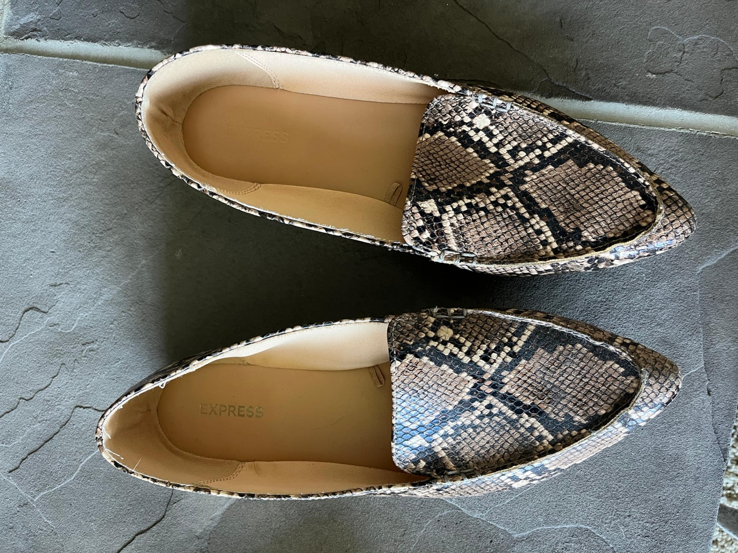 Women’s Express dress shoes