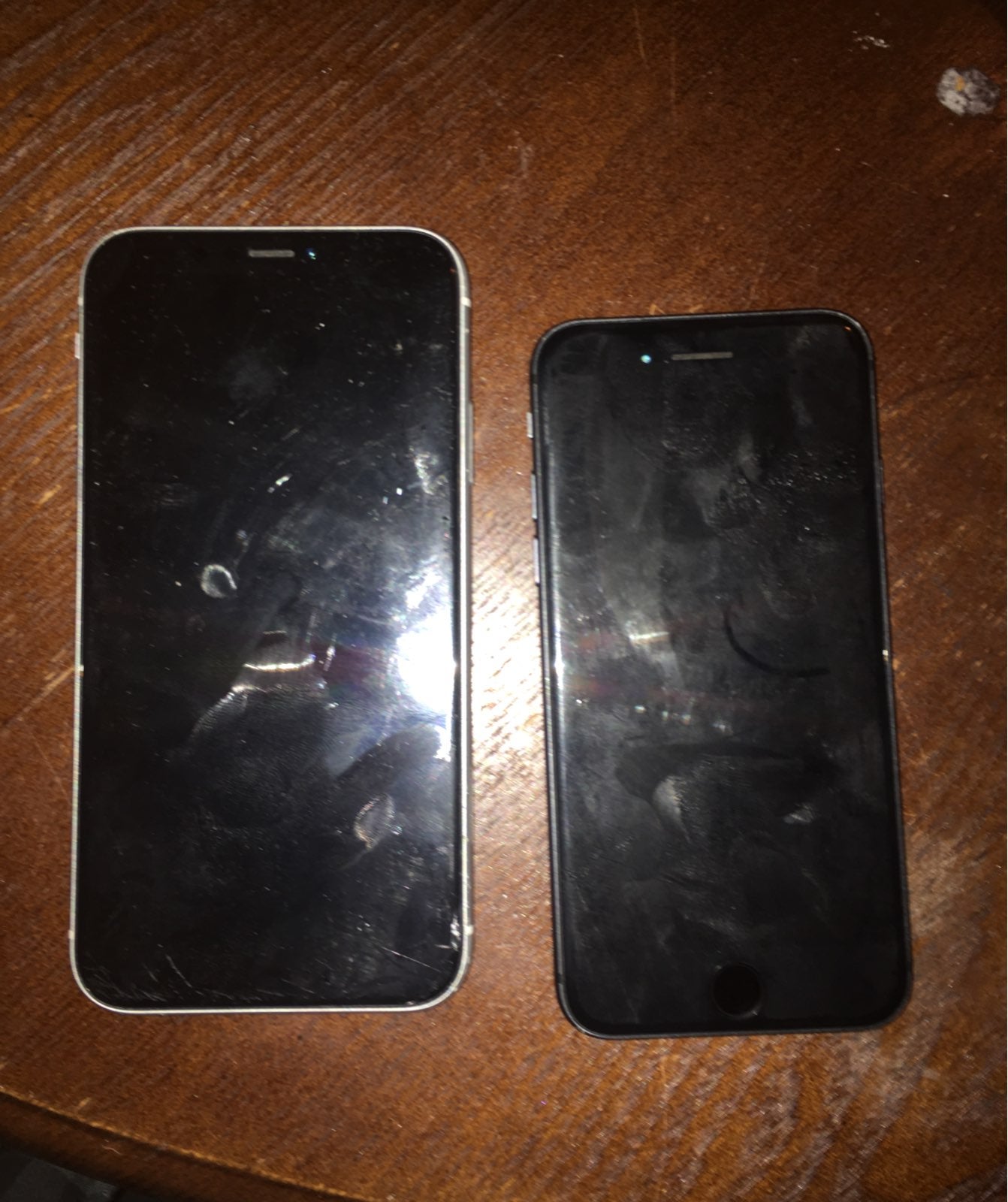 2 locked Iphone 7 and 6 100 for both