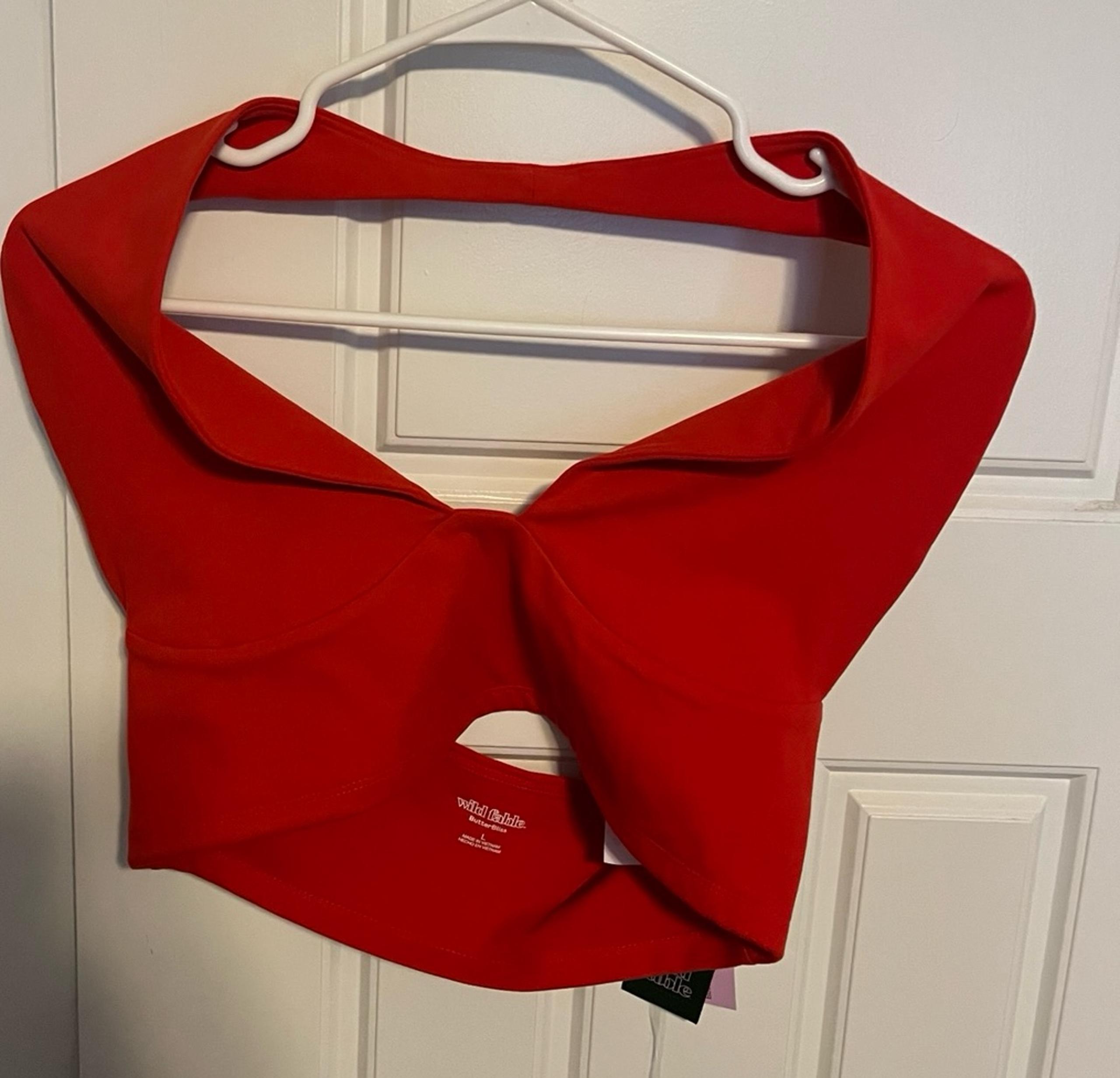 Women’s v neck halter crop top size X/S