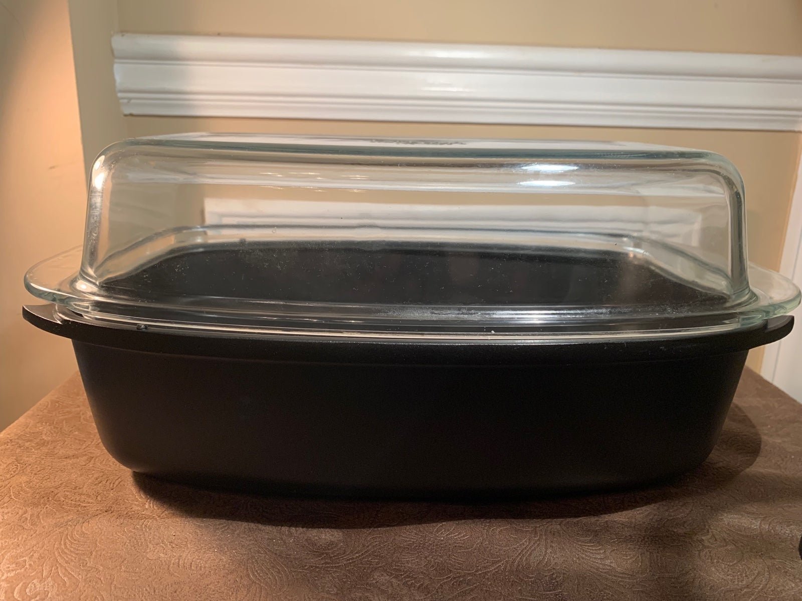 Pampered Chef Covered Roaster#2401 (Dual Use) Great, Pre Loved Condition!