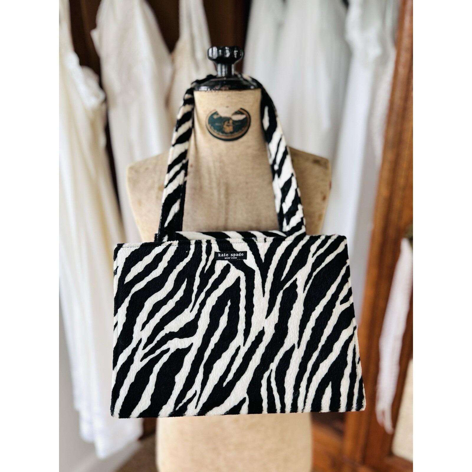 KATE SPADE ZEBRA PRINT SHOULDER BAG TOTE PURSE WHITE & BLACK PLUSH Red Lining