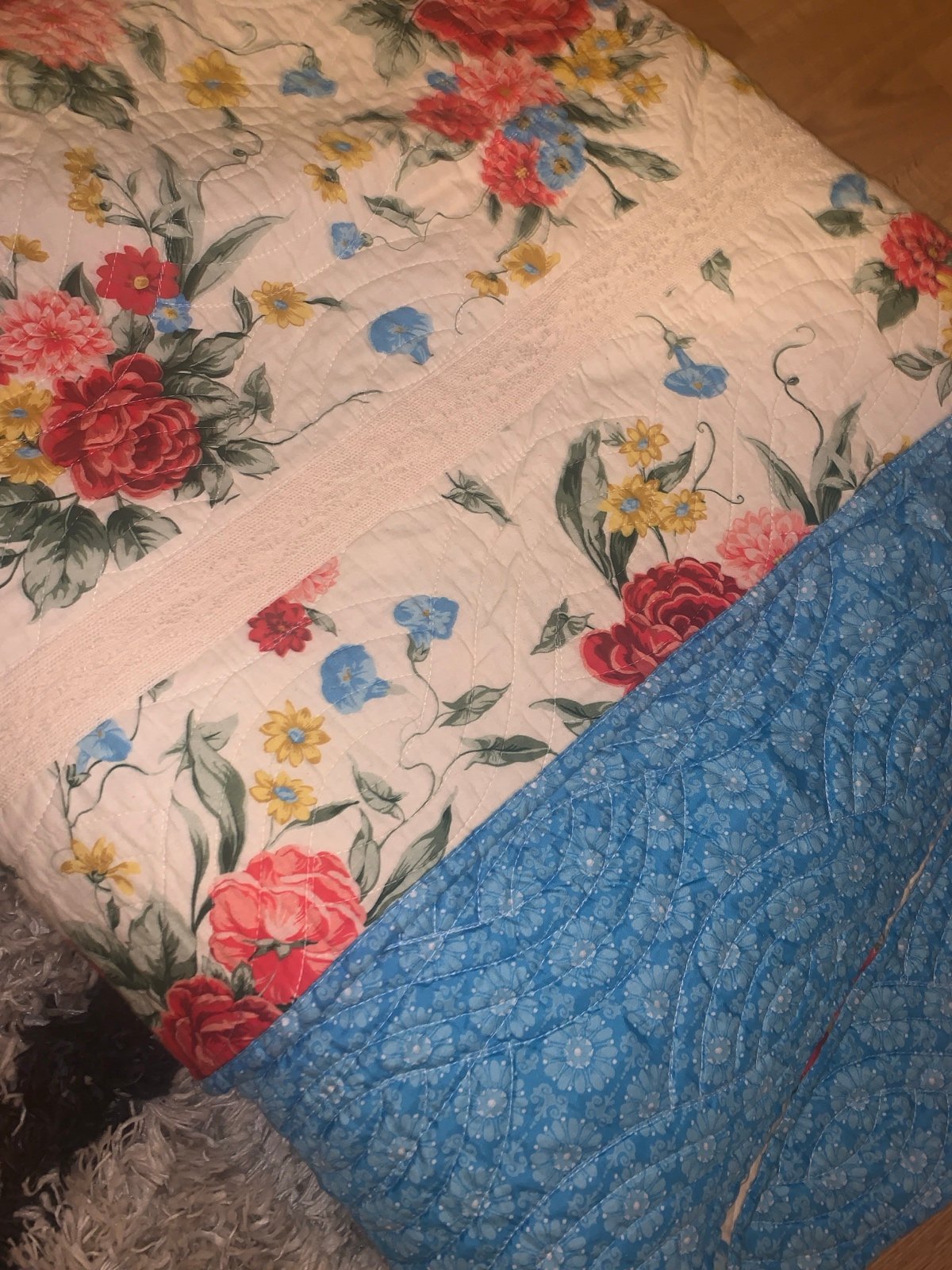 NWOT Pioneer Woman Sweet Rose Cotton Quilt, King