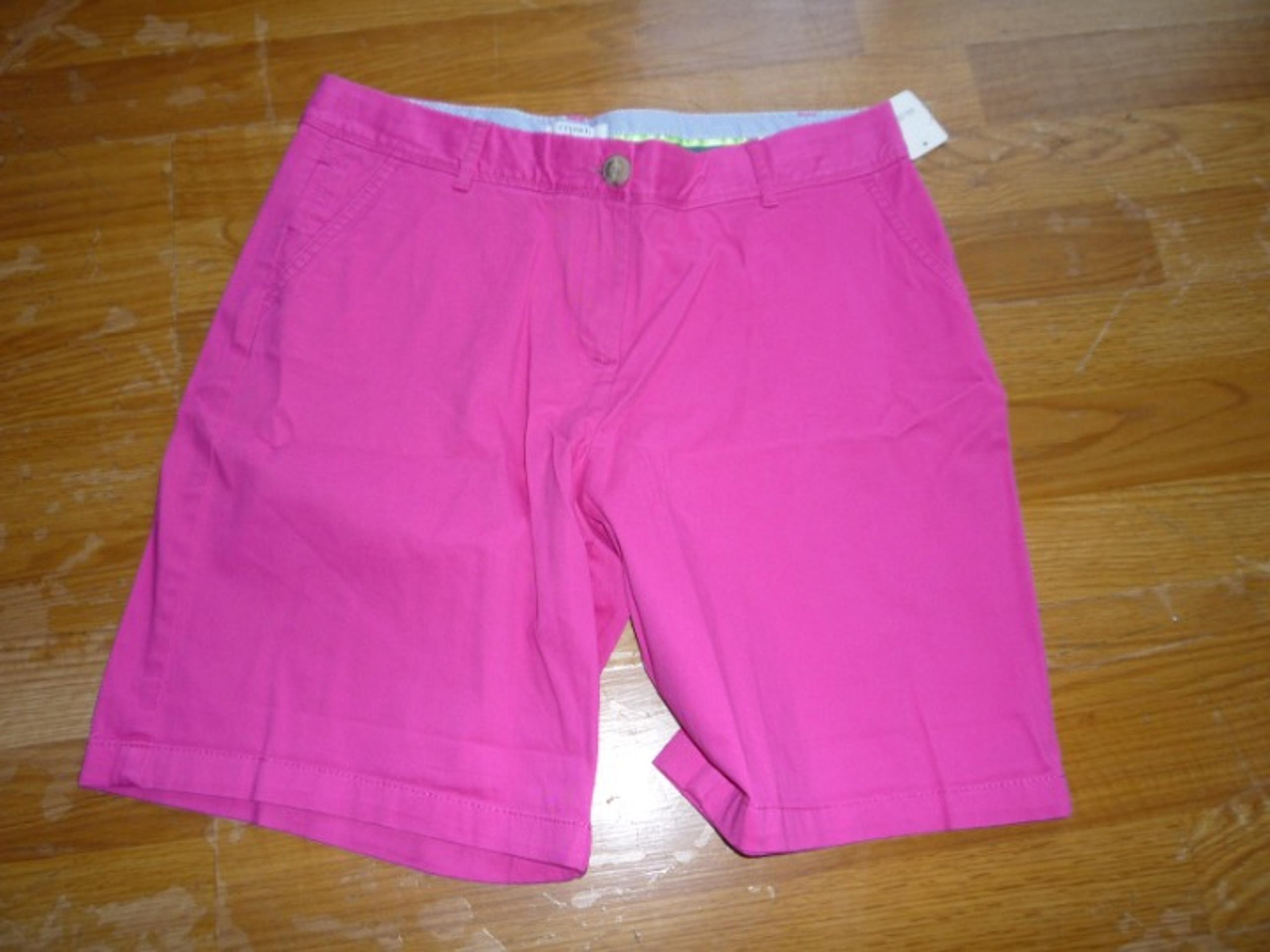 crown and ivy WOMEN SZ 12P PINK SHORT NWOT