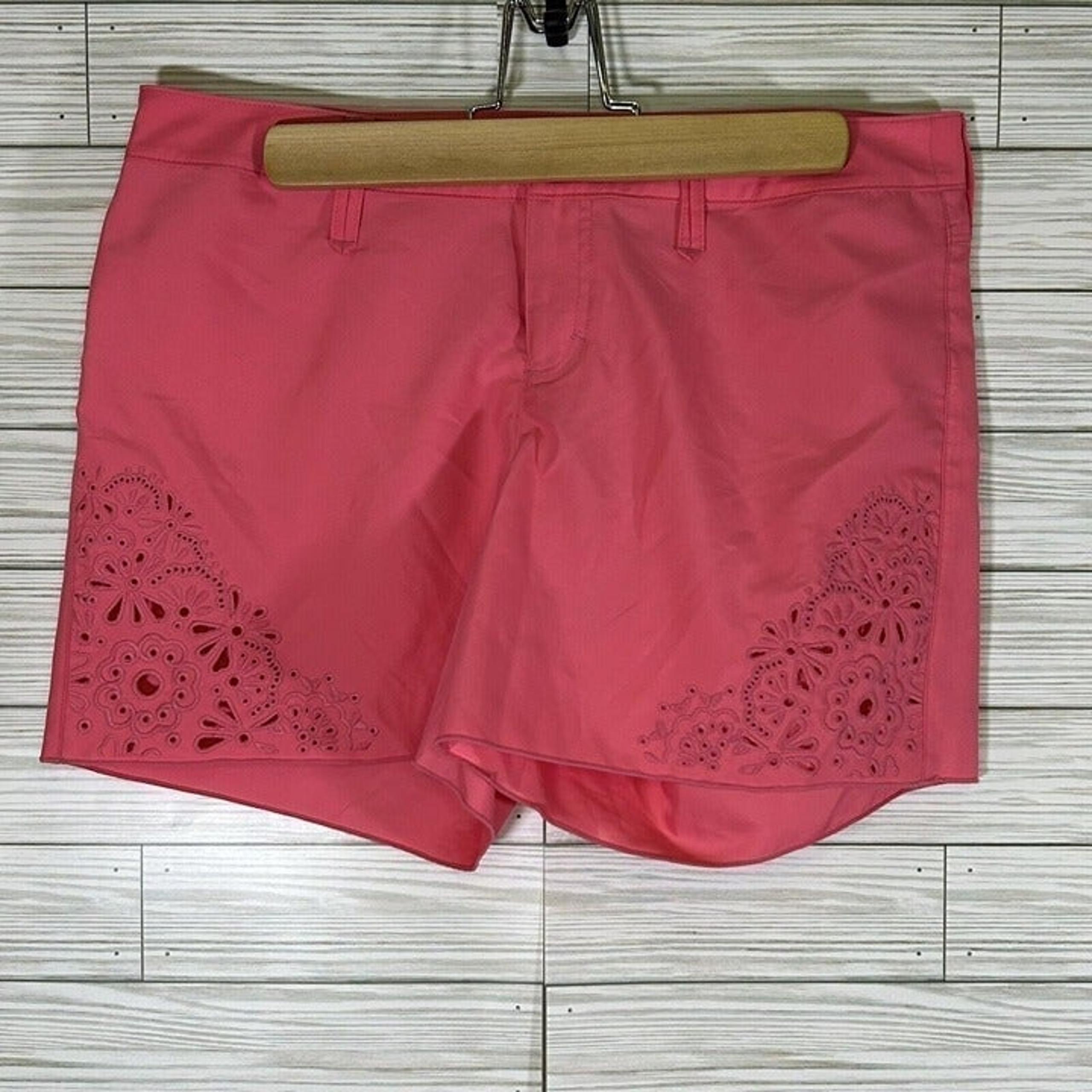 Athleta Womens Coastal Eyelet Floral Shorts Size 4 Pink/Coral Summer 5" Inseam