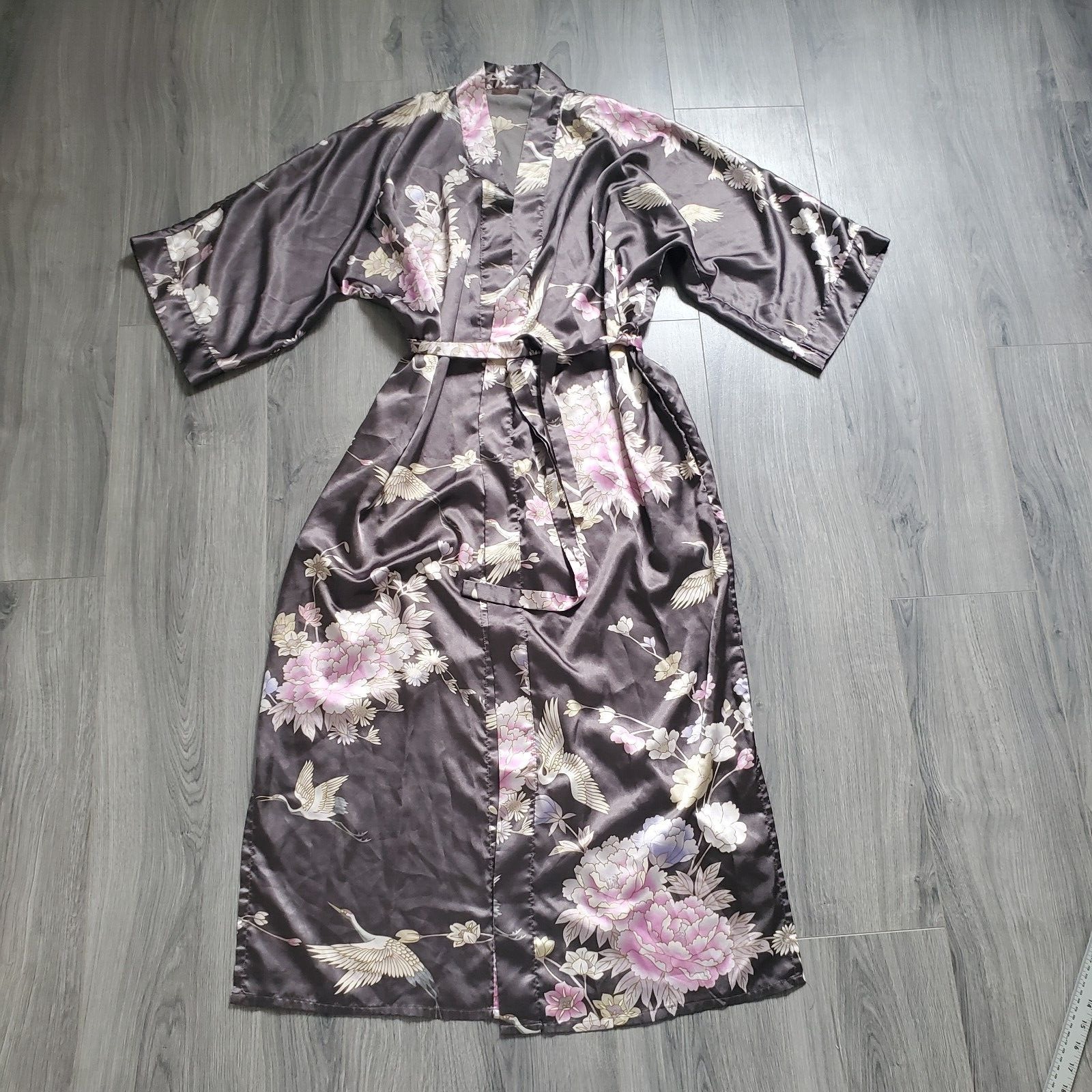 Kim + Ono Robe Womens One Size Gray Asian Floral Satin Pockets Luxe