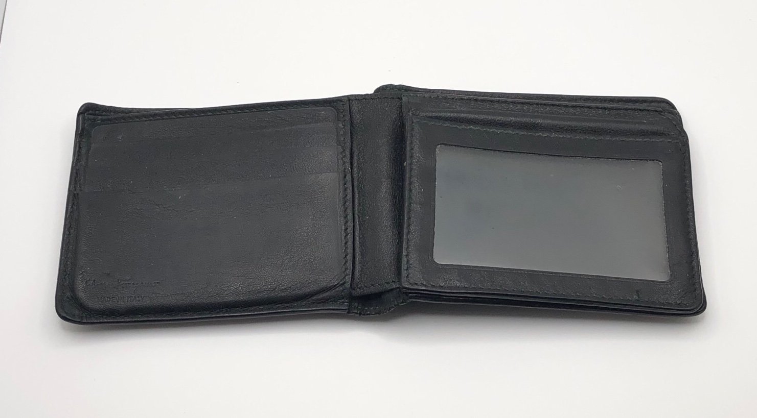 Salvatore Ferragamo Bifold Black Leather Wallet Nero Pebbled