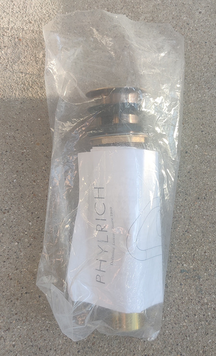 Phylrich 3-545/003 Brass Push Close Drain w/ Overflow in Polished Brass