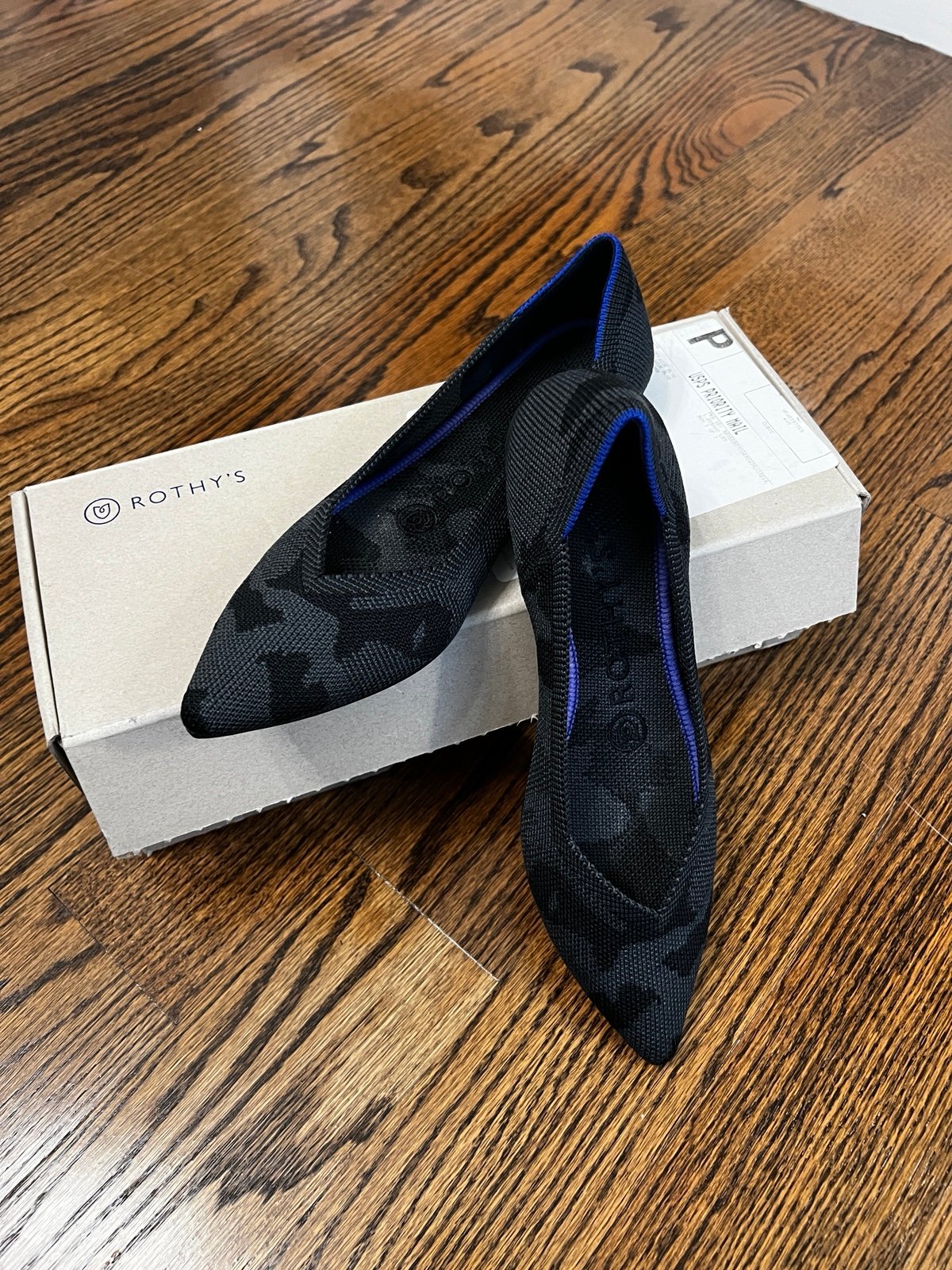 Rothy’s Pointed Camo - size 6