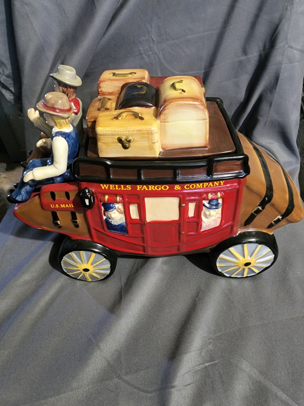 Weeks Fargo cookie jar