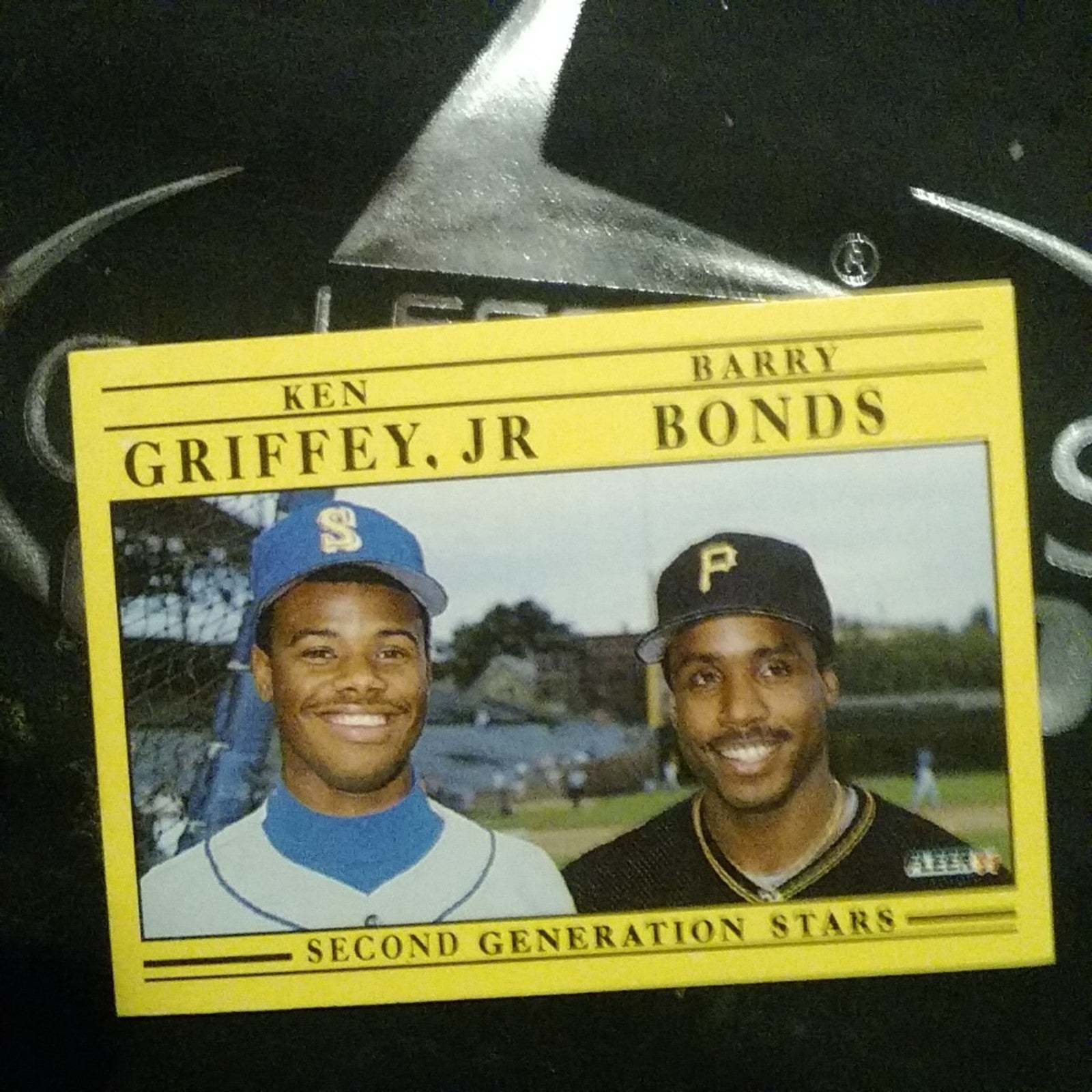 Ken Griffey Jr & Barry bonds baseball card