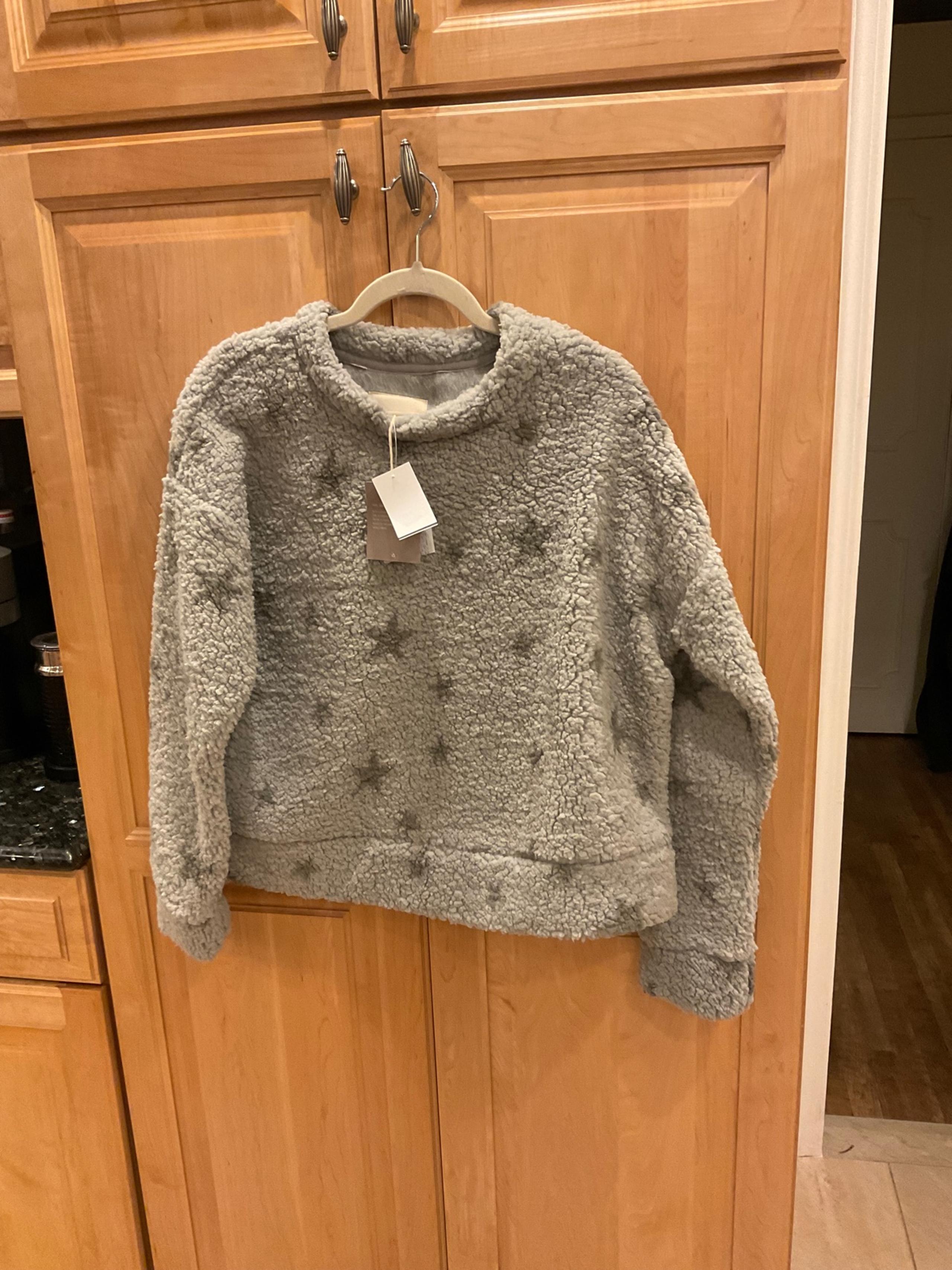NWT THREAD & SUPPLY Crewneck Pullover Sweater In Grey Star Print Size XS