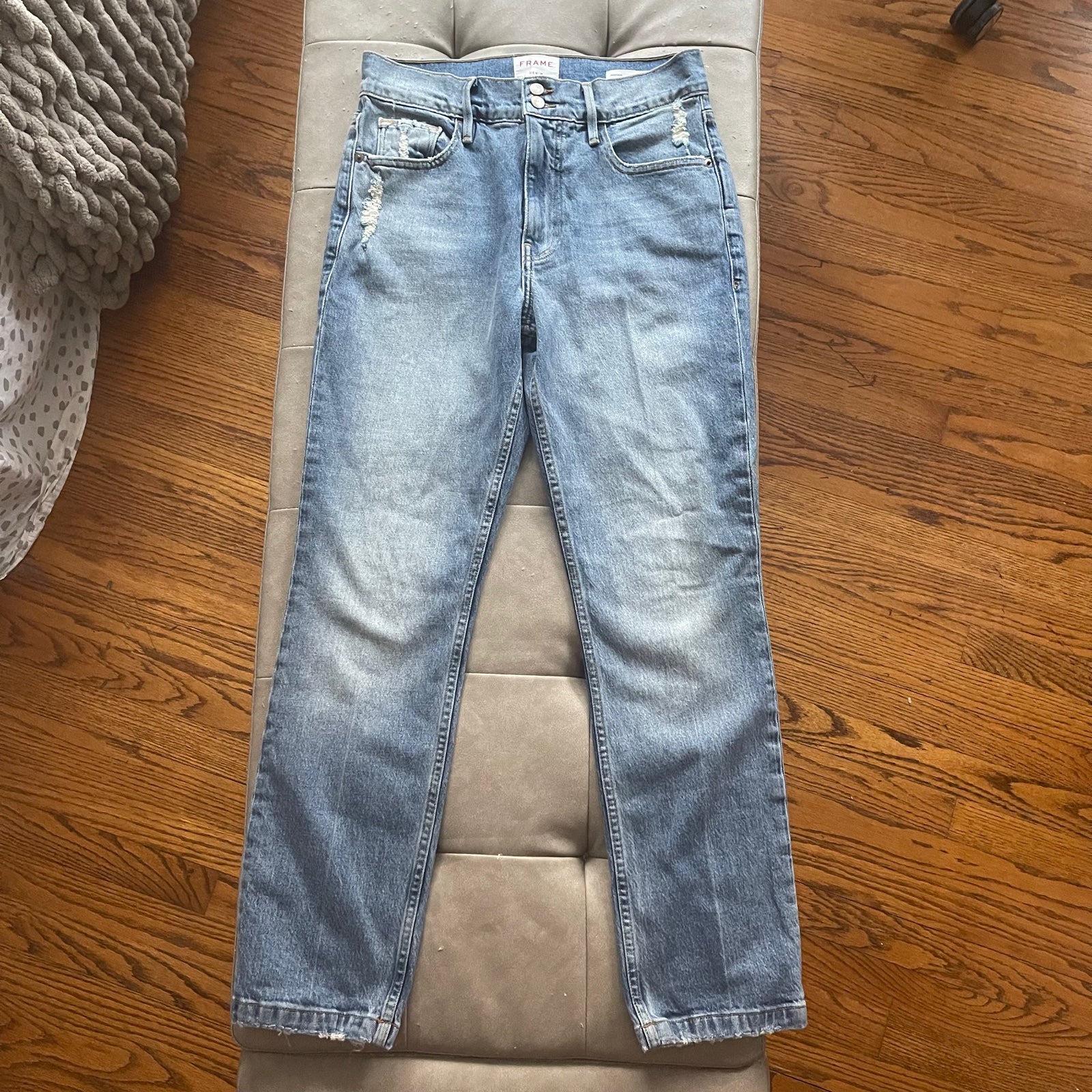 FRAME Le Sylvie High-Rise Jeans