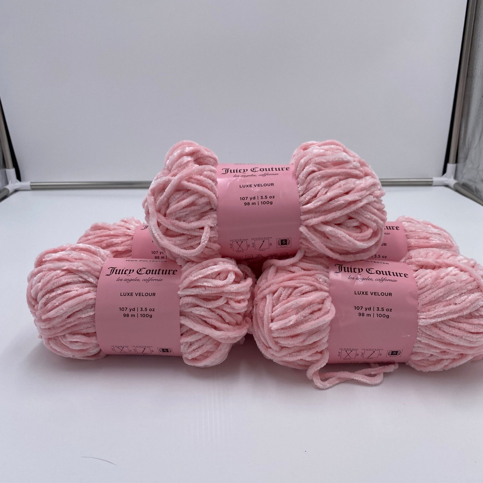 Juicy Couture Luxe Velour Bulky Weight Polyester Soft Glow Yarn Lot 5 Skeins