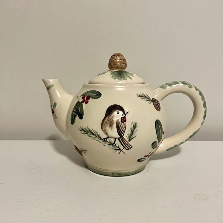 Pfaltzgraff WINTERWOOD Teapot Stoneware USA Chickadee Holly Pine Christmas