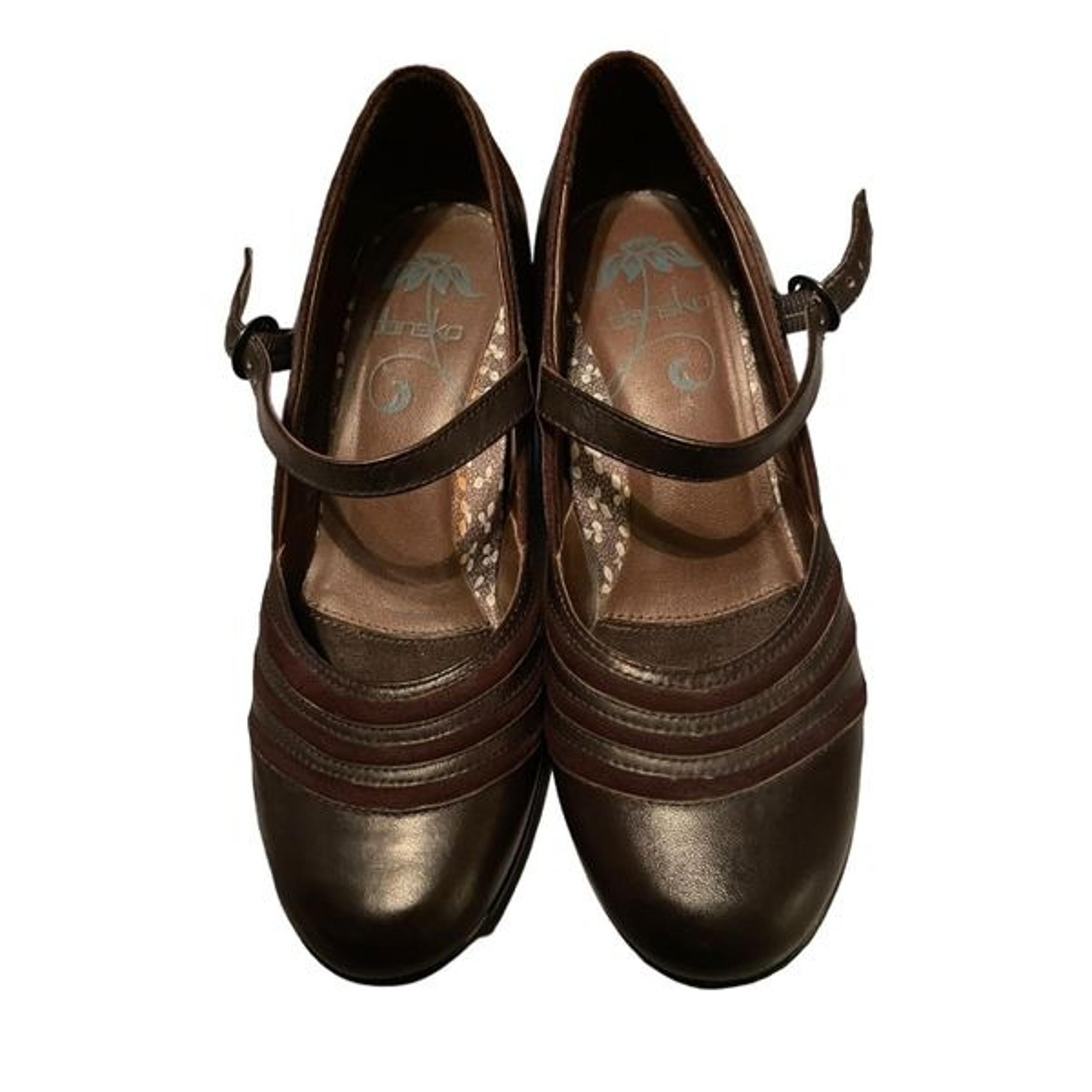 Dansko Womens Brown Leather Upper Buckle Strap Mary Jane Pumps Heels Size 38