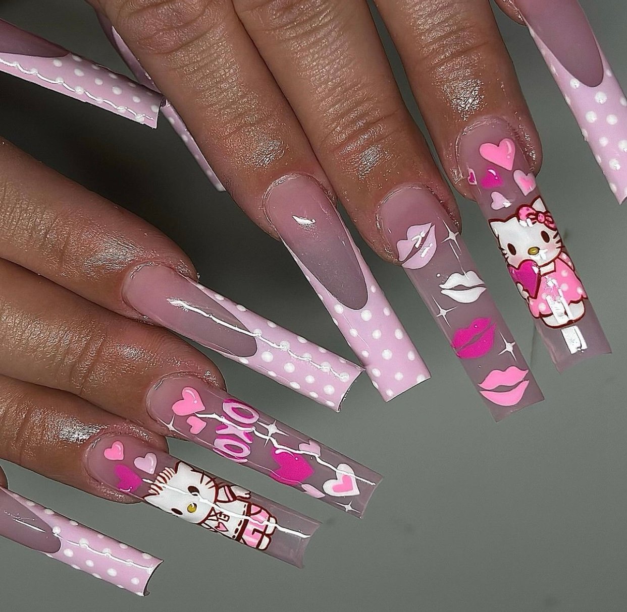 Hello Kitty nails
