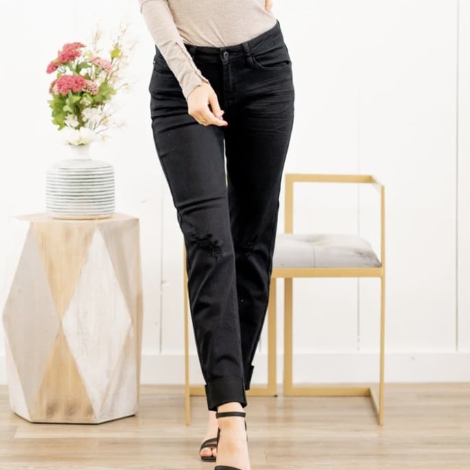 Judy Blue Lola Tapered Leg Black Jeans Distressed Knees Raw Hem Size 24 Women’s