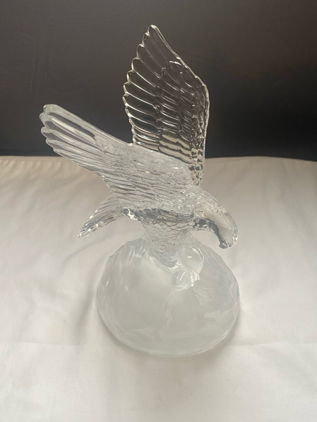 Cristal D'Arques crystal majestic Eagle (with fish) art glass table display