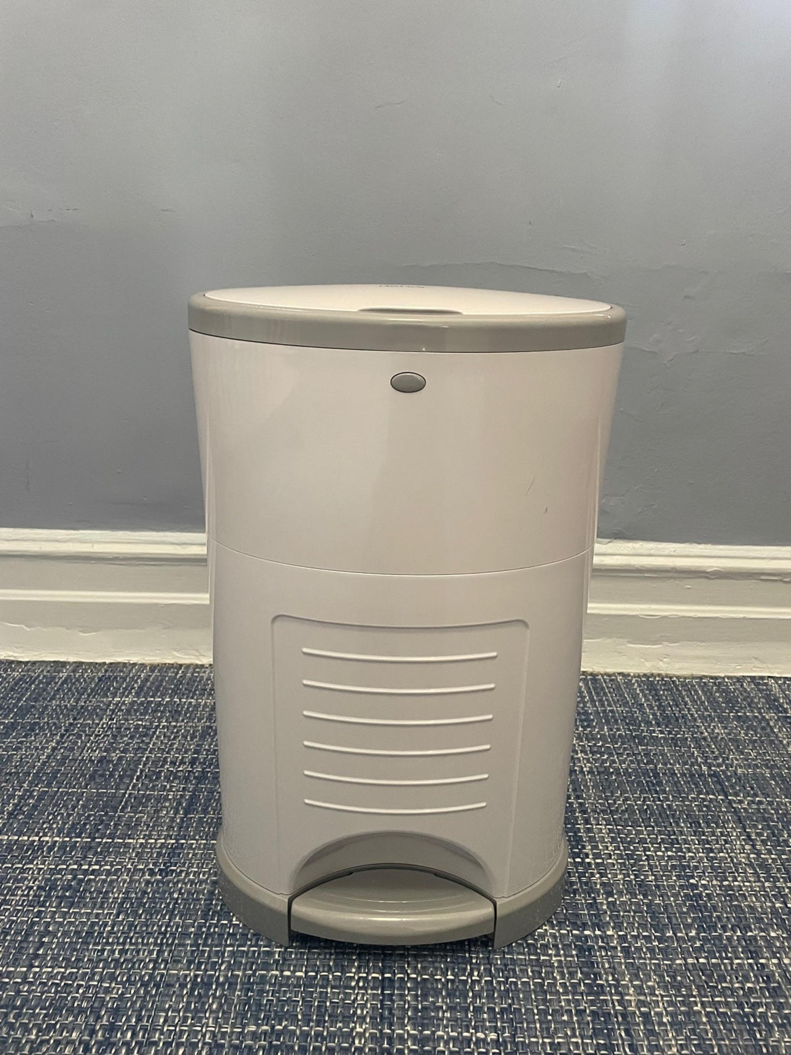 Dekor diaper pail