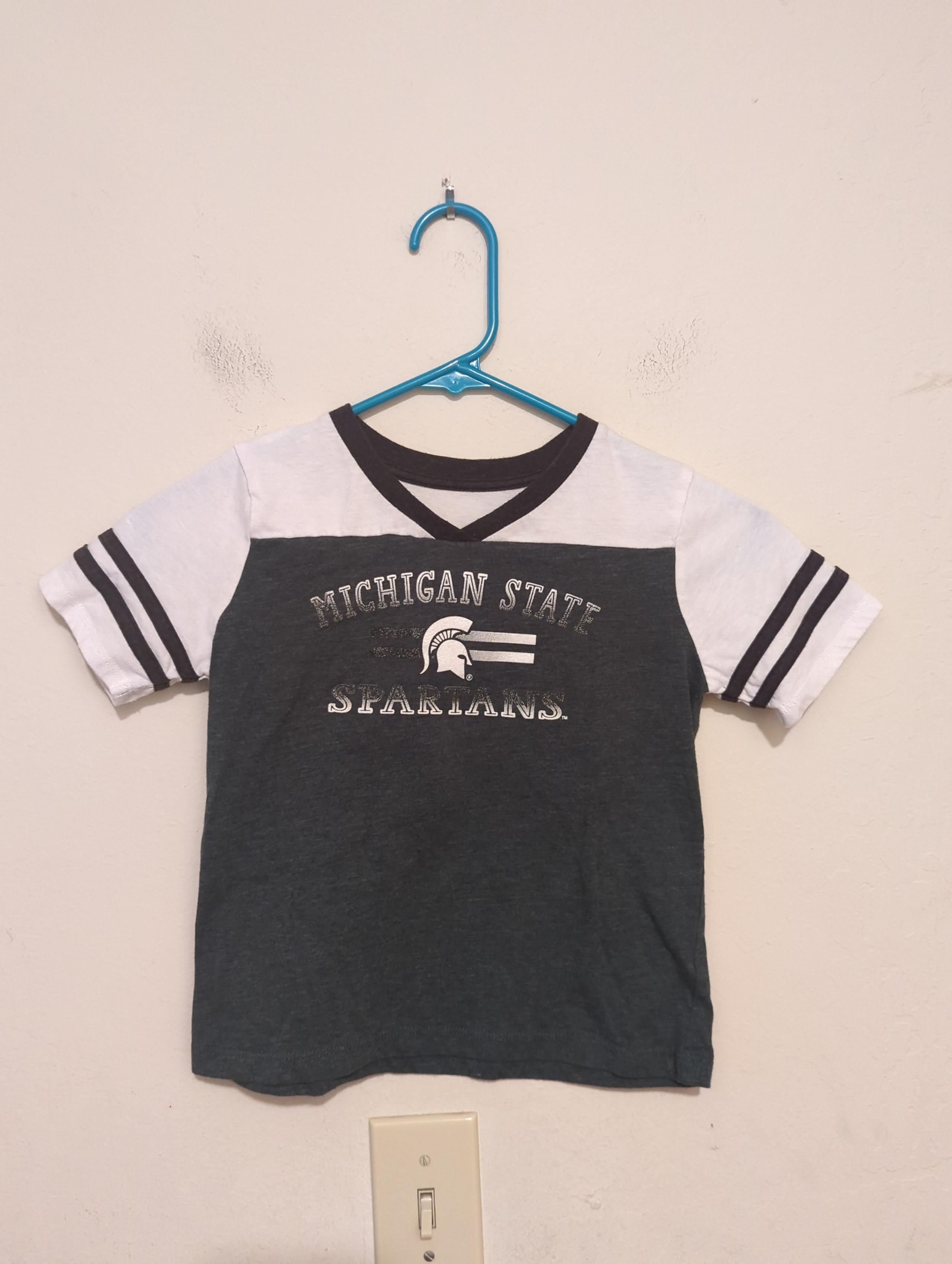 Colosseum Michigan State Spartans shirt size 5 T