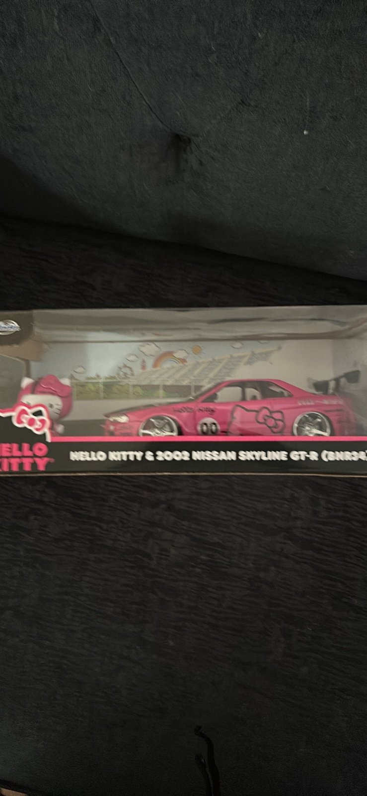 Hello kitty car