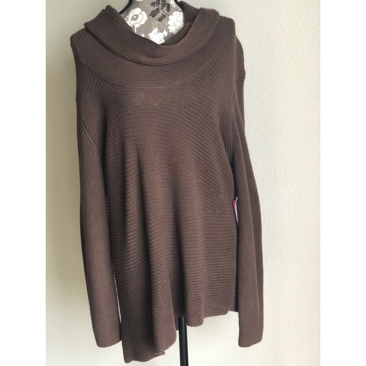 NWT VINCE CAMUTO Sweater