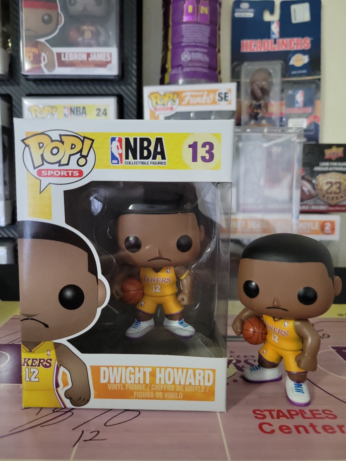 Funko Pop! Sports (NBA) - Dwight Howard #13* w/ Kobe Bryant Armband Error*